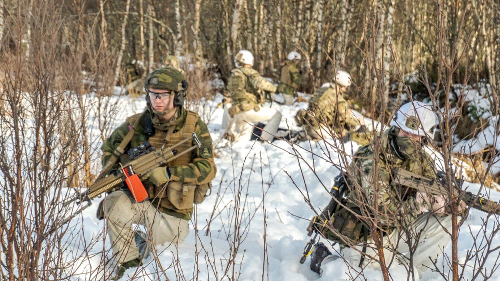 Illustrasjon av Været snudde før Cold Response – soldatene blir klissvåte