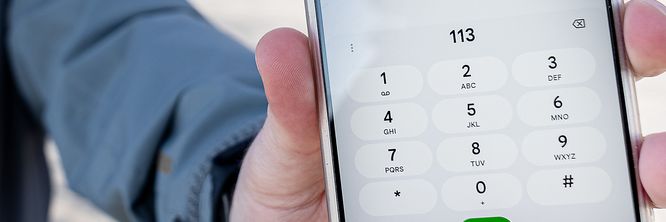 Illustrasjon av Nkom truer med å stenge telefoner ute fra mobilnettene
