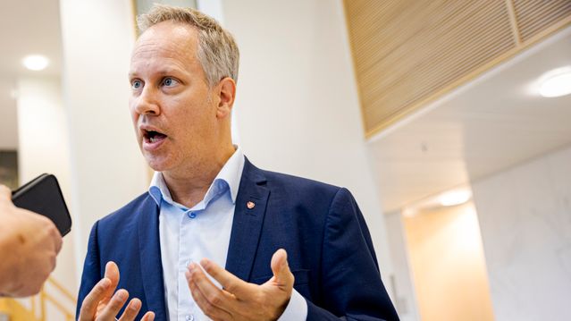Regjeringen foreslår forbud mot varsling av trafikkontroller