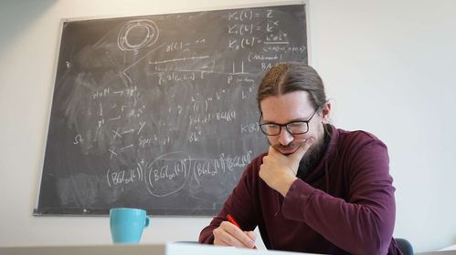 Illustrasjon av Regnestykkene hans er for vanskelige for en datamaskin