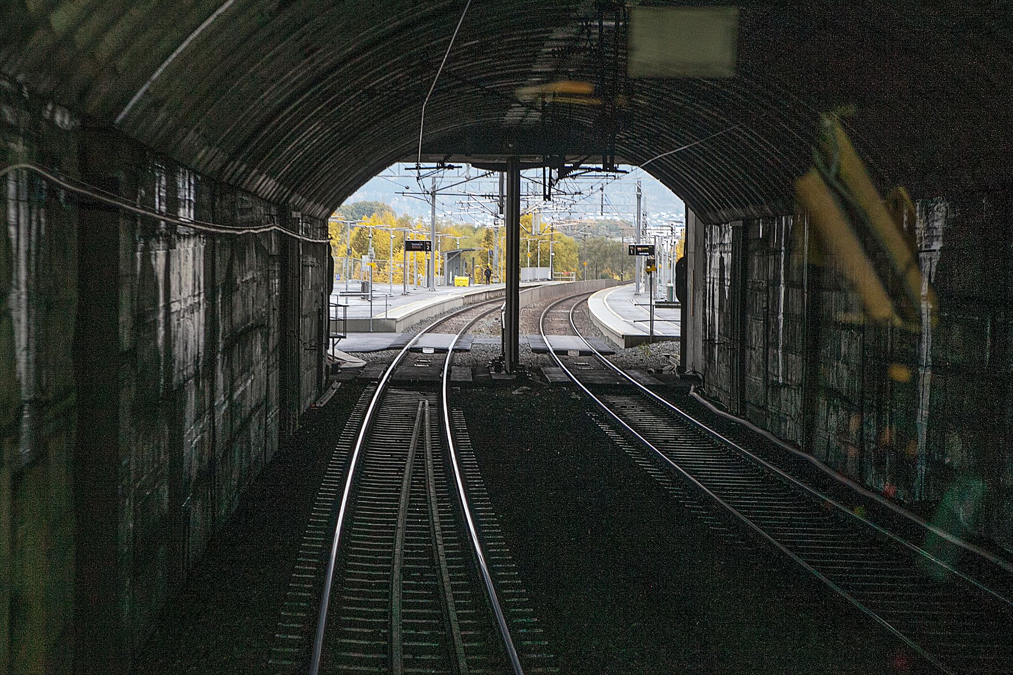 Konflikten mellom Bane Nor og mobiloperatørene gjør at flere tunneler fortsatt står uten mobilnett