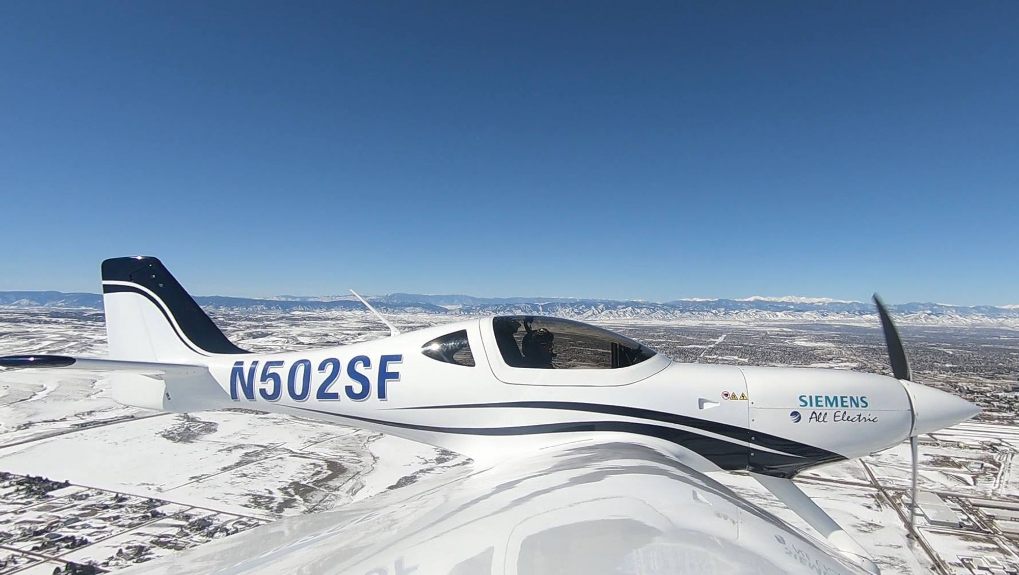 eFlyer 2-prototypen på testflygning i nærheten av Denver.