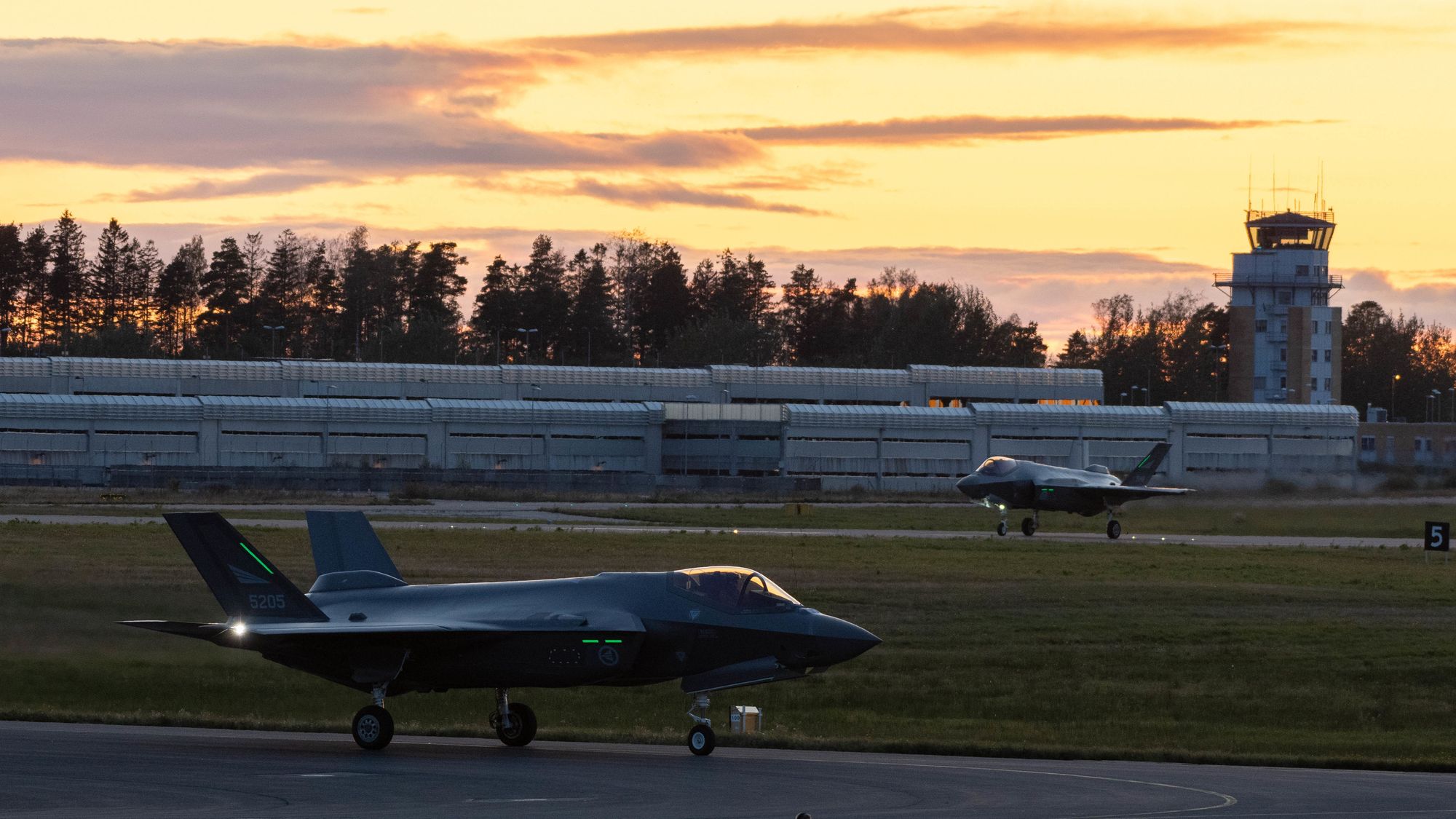 F-35A kampfly landet for første gang på Luftforsvarets base Rygge, 17 september 2019.