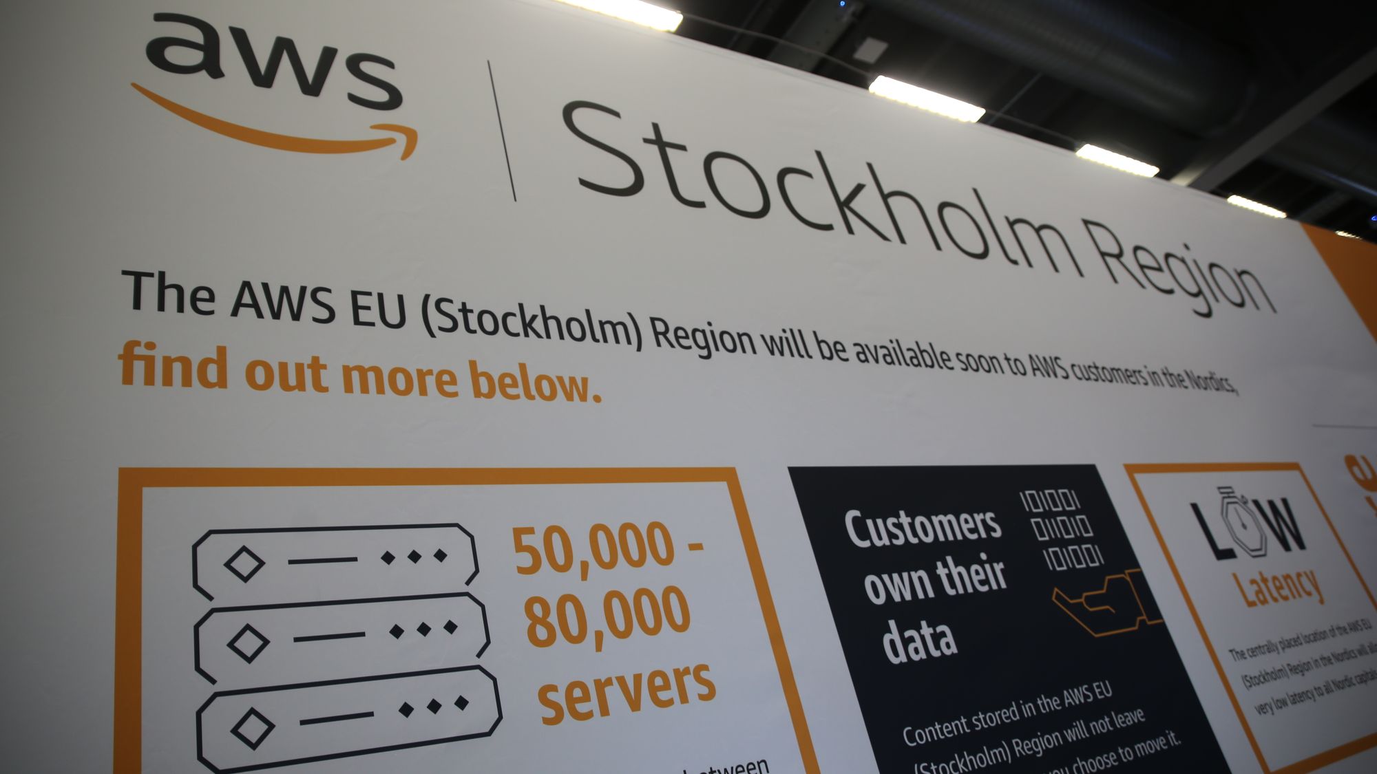 AWS åpnet for en tid tilbake slusene til sine tre flunkende nye datasentre i Stockholms-området.