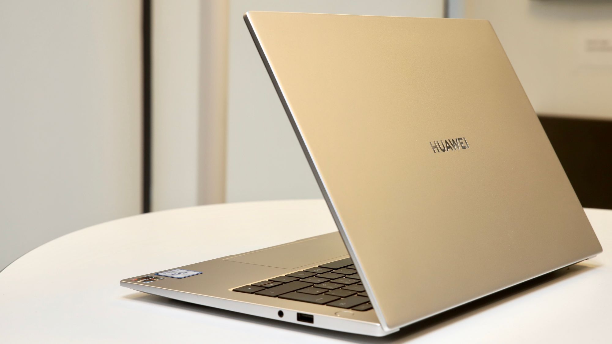 Huawei Matebook D14.