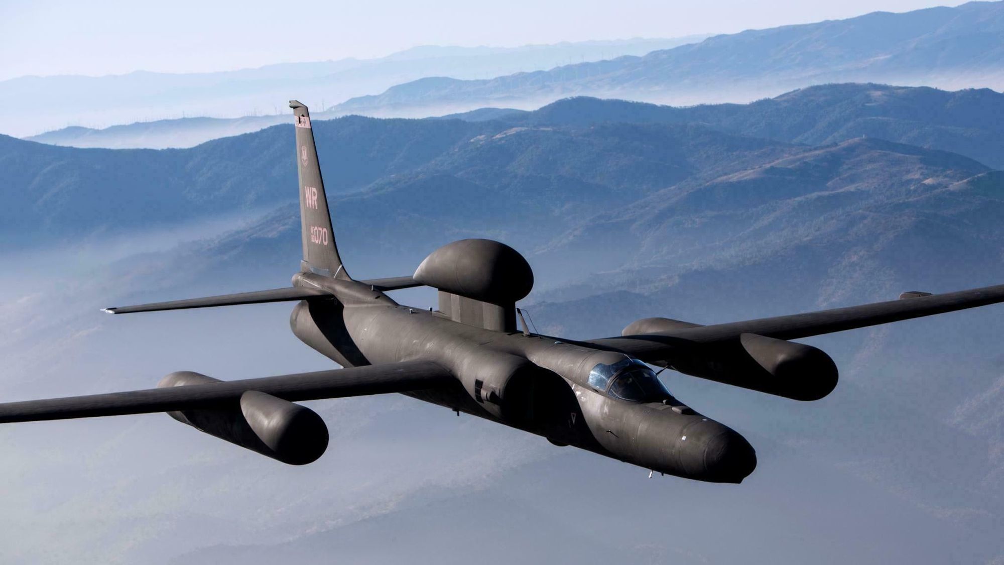 Lockheed Martin U-2S kan utføre ISR-oppdrag (etterretning, overvåking og oppklaring) fra over 70.000 fots høyde.