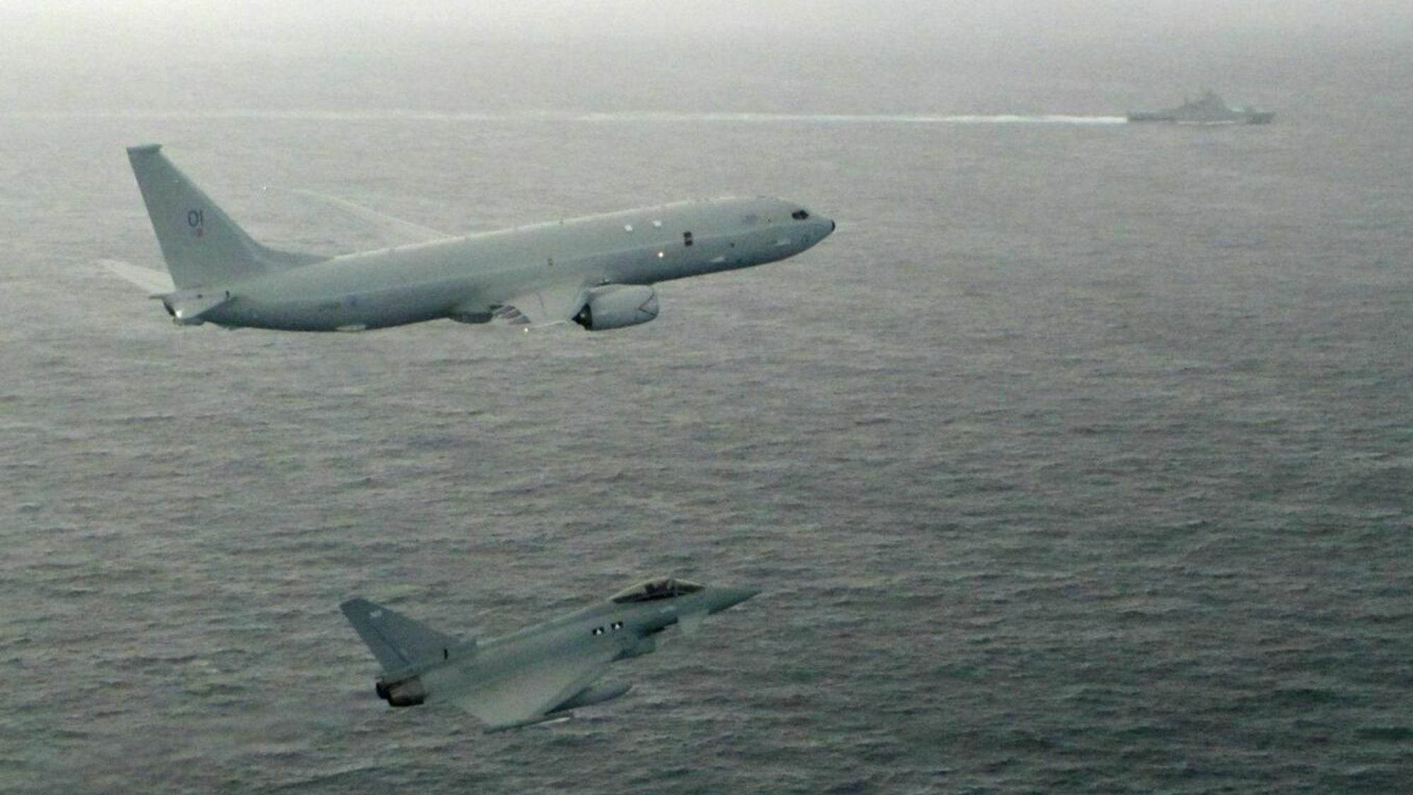 Mandag 3. august var et britisk P-8A Poseodon ute på sitt første oppdrag. Med støtte fra et Eurofighter Typhoon skygget det et russisk krigsskip over Nordsjøen.