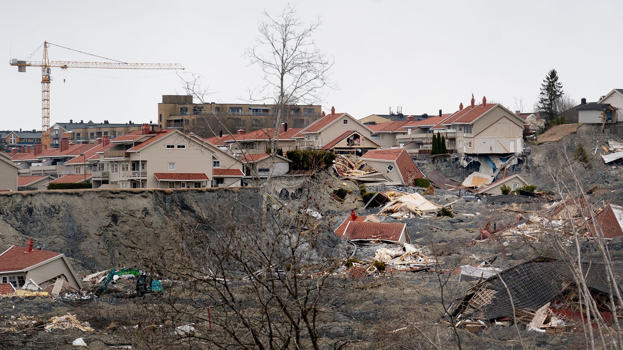 Gjerdrumutvalget legger fram første delrapport om årsakene til kvikkleireskredet i Ask. Bildet er tatt under opprydningsarbeidet i april 2021.