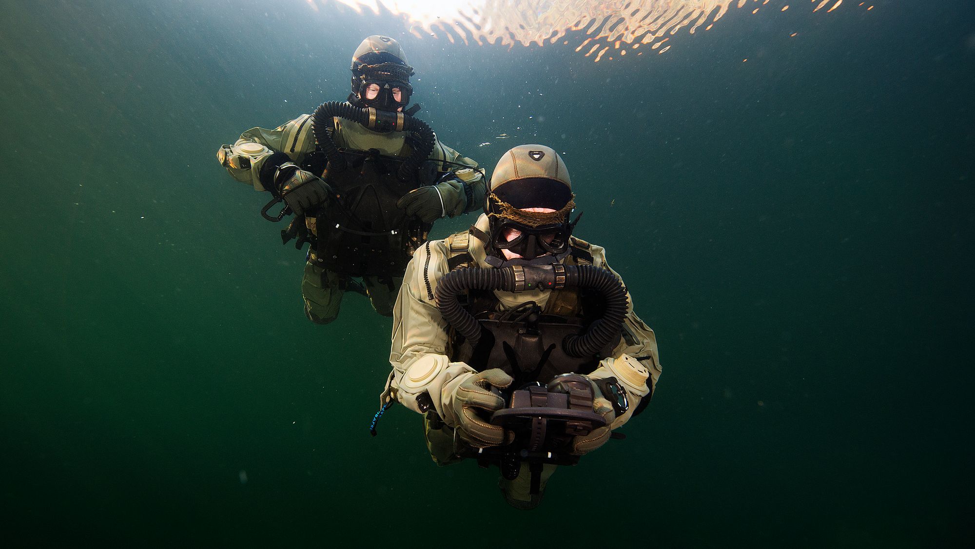 Operatører fra Marinejegerkommandoen under dykketrening på Haakonsvern orlogsstasjon utenfor Bergen i 2016.