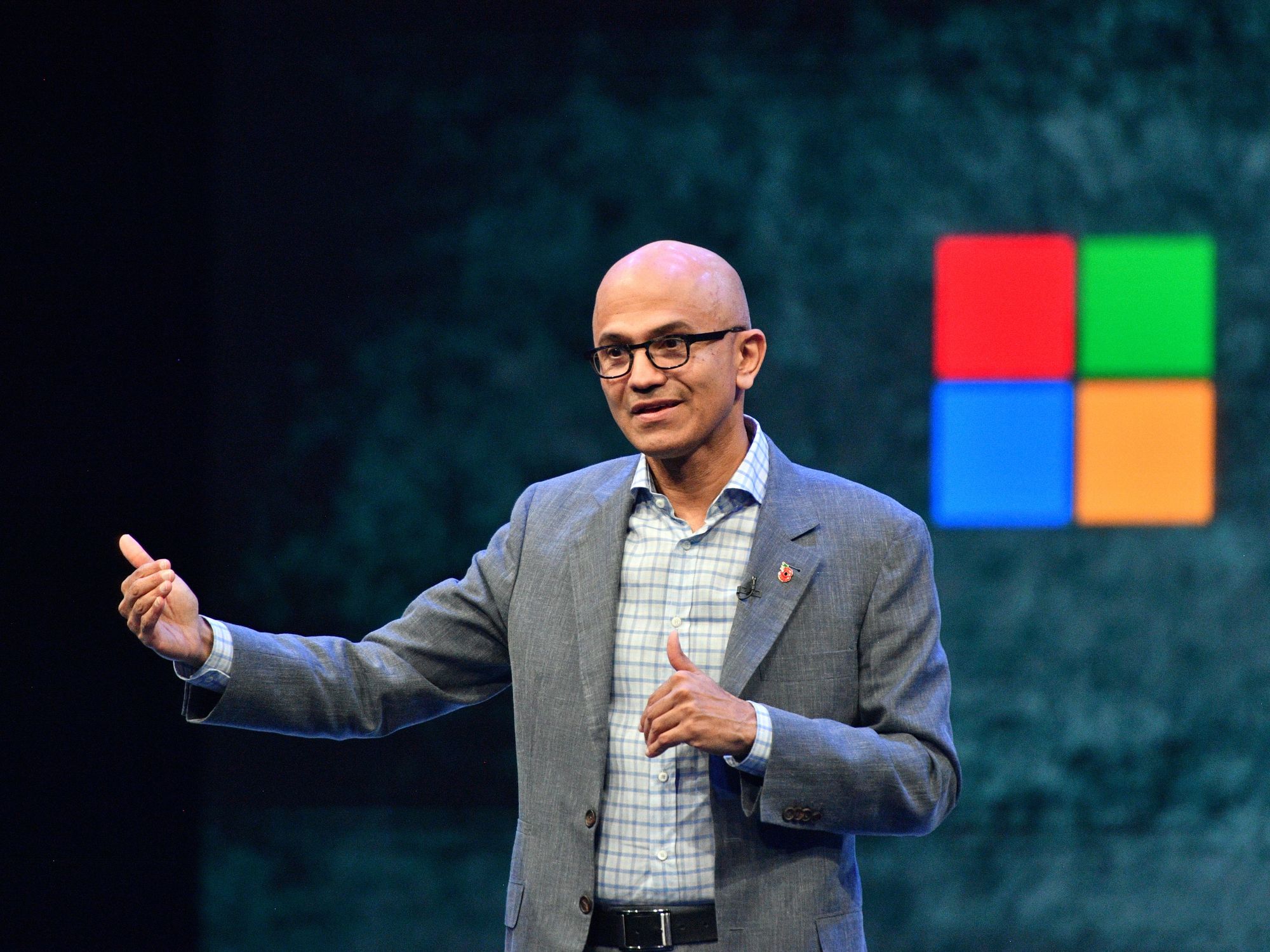 Microsoft-sjef Satya Nadella har holdt mange foredrag om Windows 10 som ble offisielt lansert 29. juli 2015.