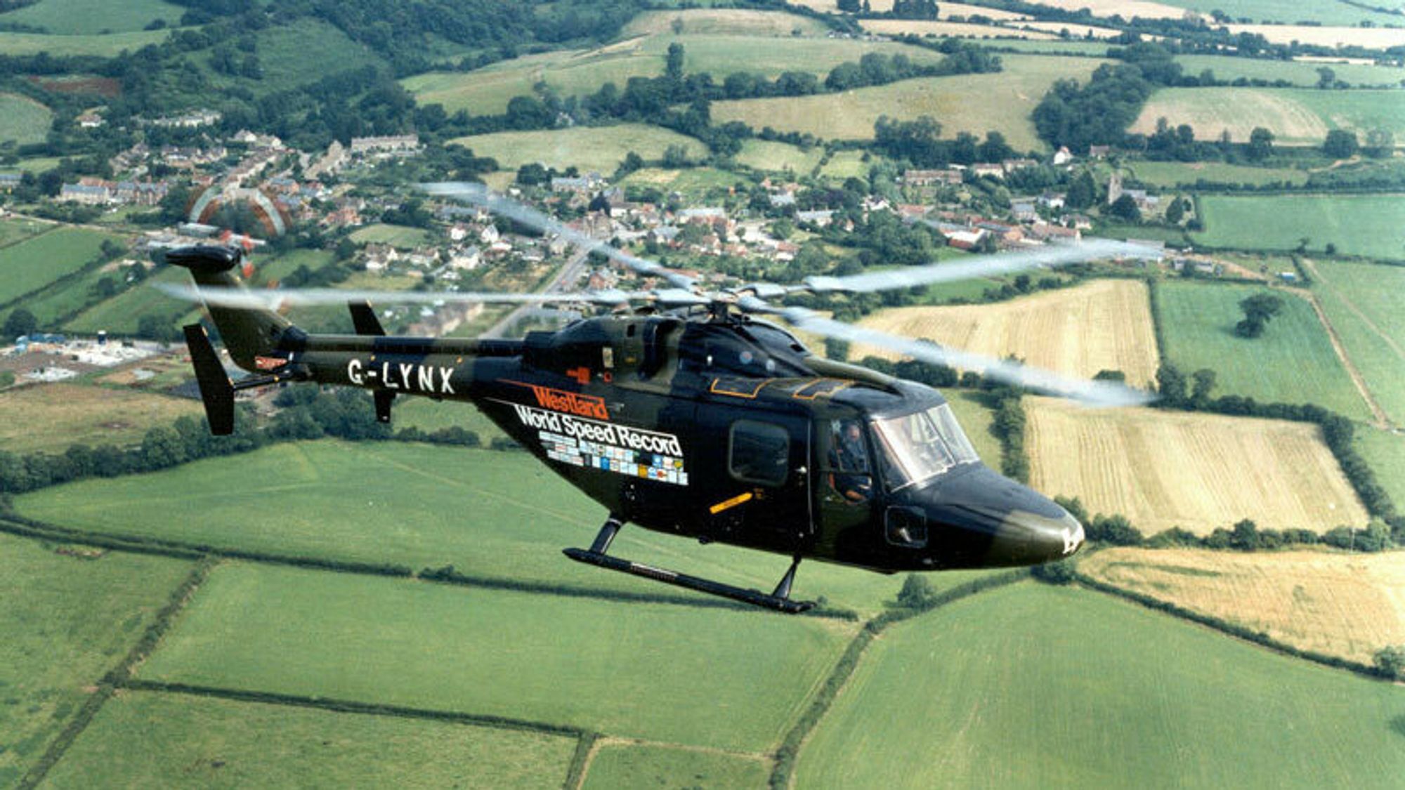 G-LYNX over Somerset for 35 år siden.