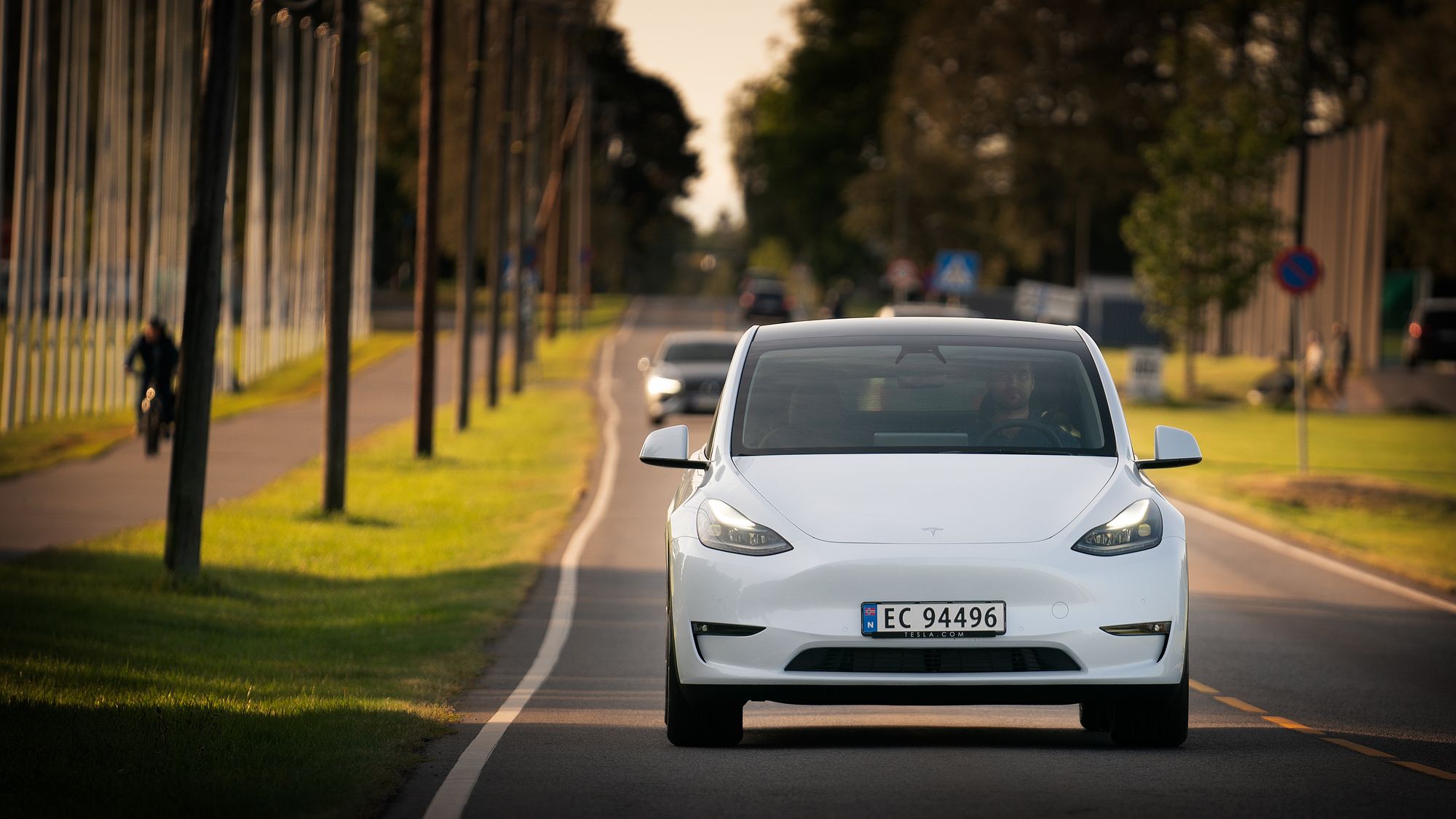 Tesla Model Y er Norges mest solgte bil, og sto for 28 prosent av alle nye biler på norske veier i september.