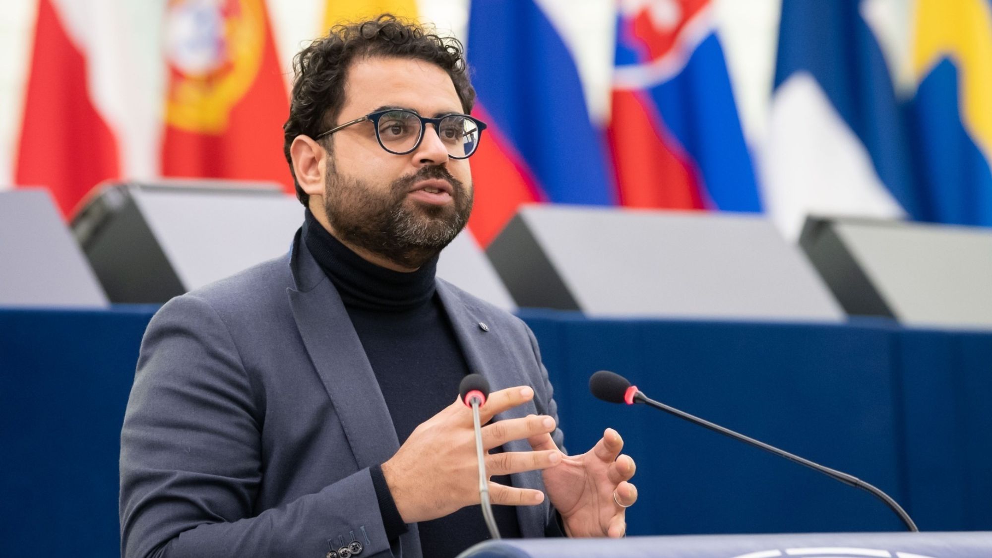 Mohammed Chahim er saksordfører for Europaparlamentets behandling av karbontollen. Han ønsker en raskere utfasing av gratiskvoter og en rask avvikling av CO2-kompensasjonen.