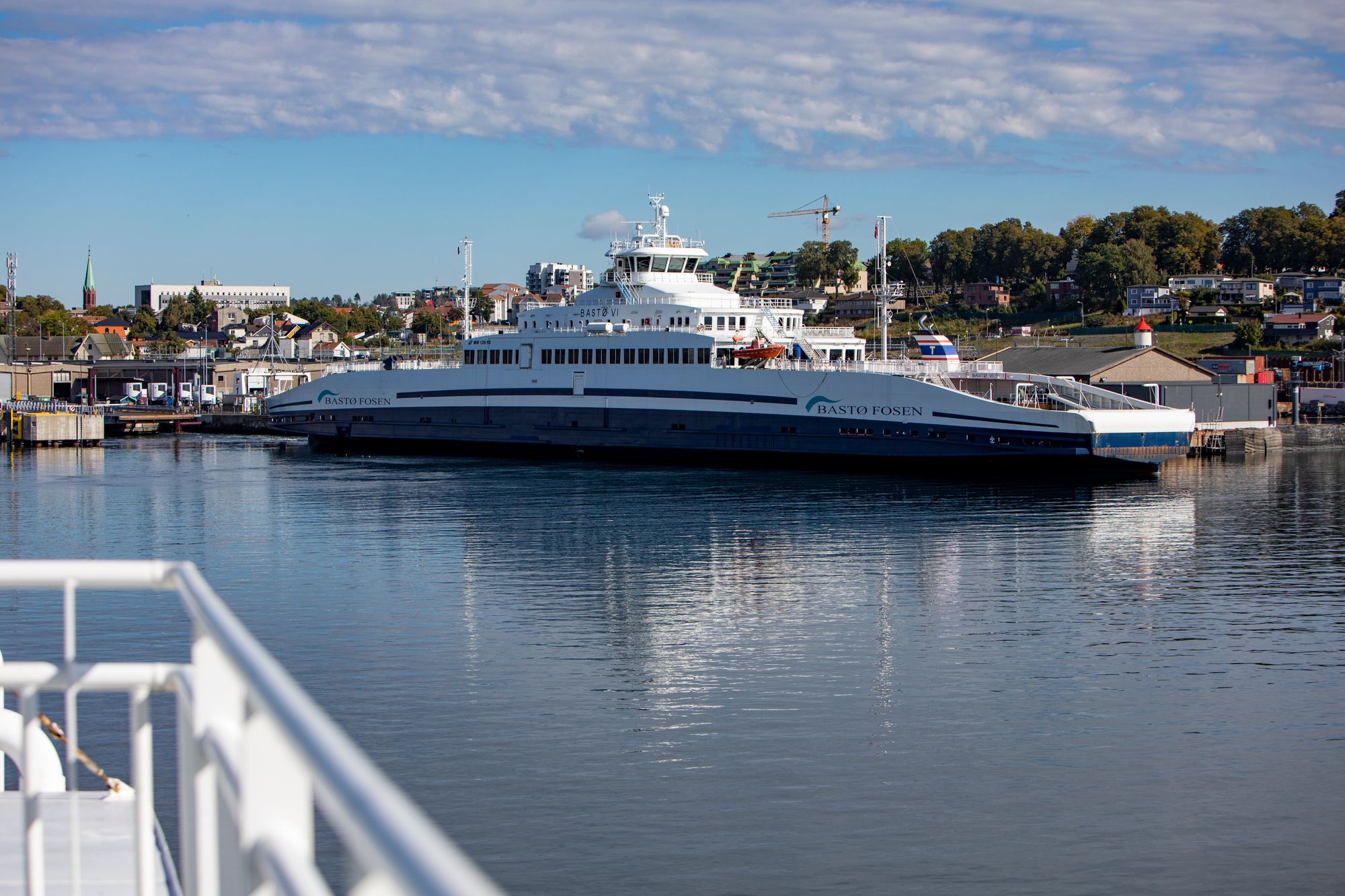 Bastøfergen leggger fra kai i Moss.