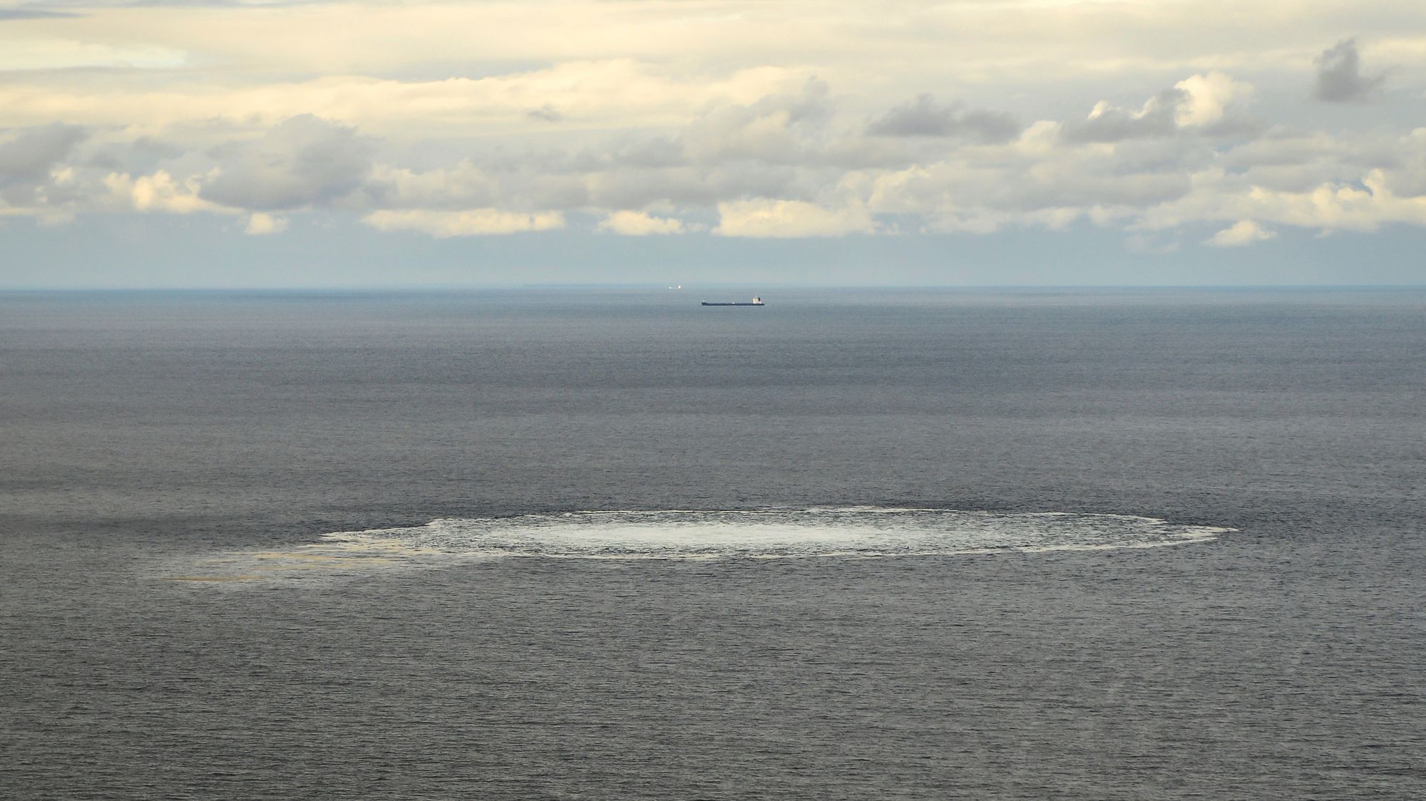 Lekkasjene i Nord Stream 1 og 2 ble først oppdaget søndag.