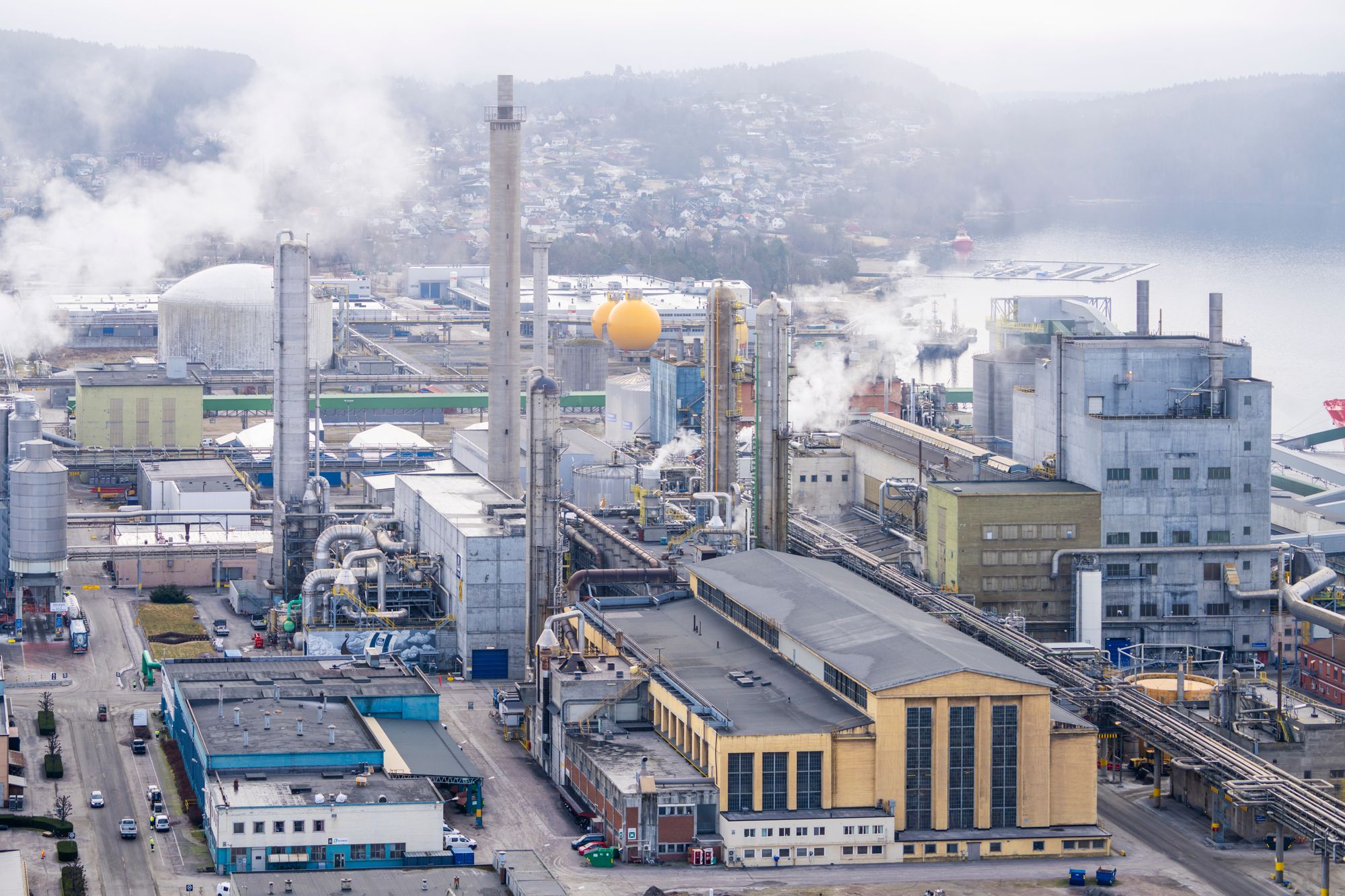 Å elektrifisere hele ammoniakk-produksjonen hos Yara på Herøya ville krevd hele 4 TWh strøm. I sommer ble planene lagt på is.