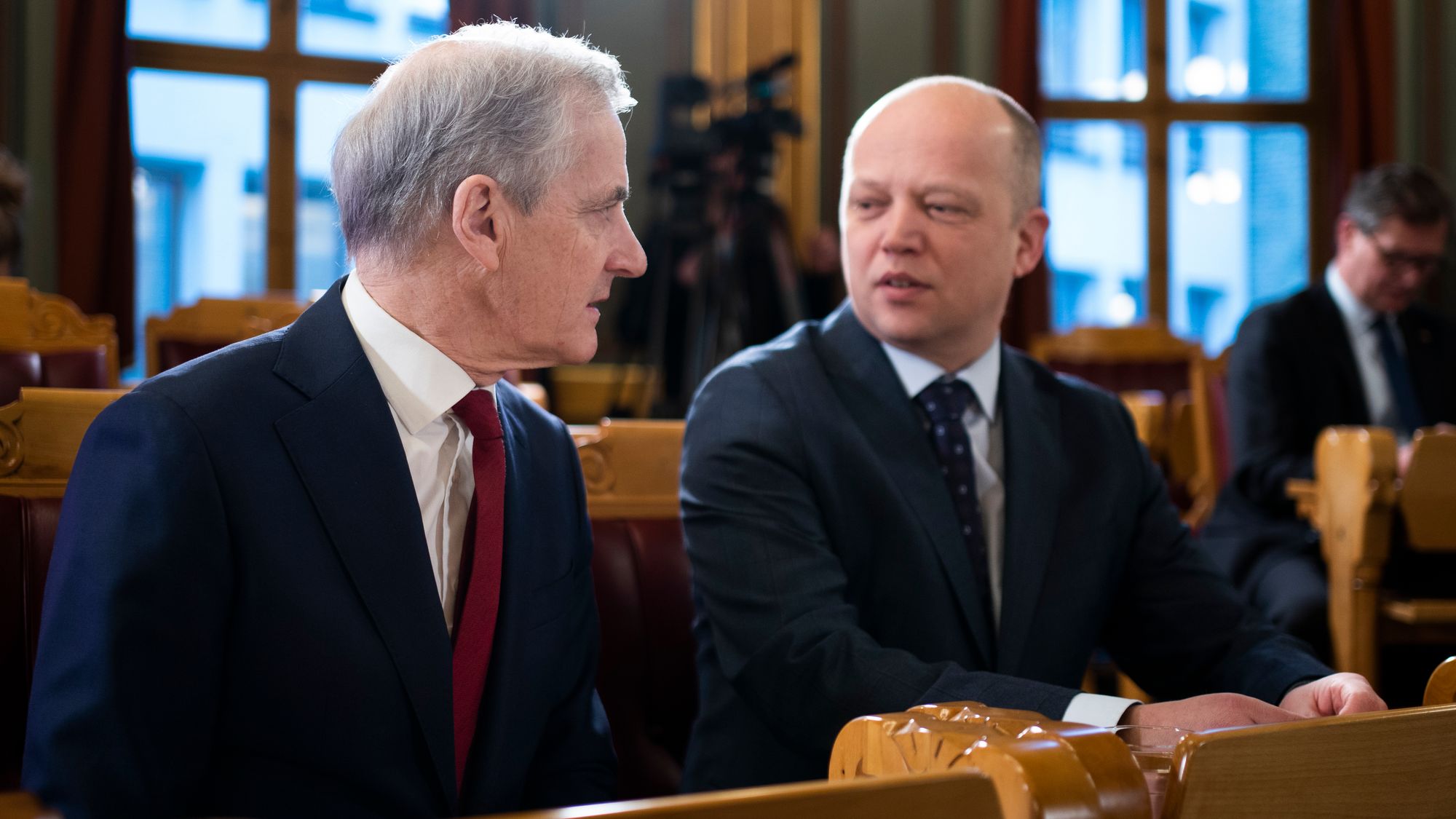 Statsminister Jonas Gahr Støre (Ap), og finansminister Trygve Slagsvold Vedum holder pressekonferanse om lakseskatten tirsdag.