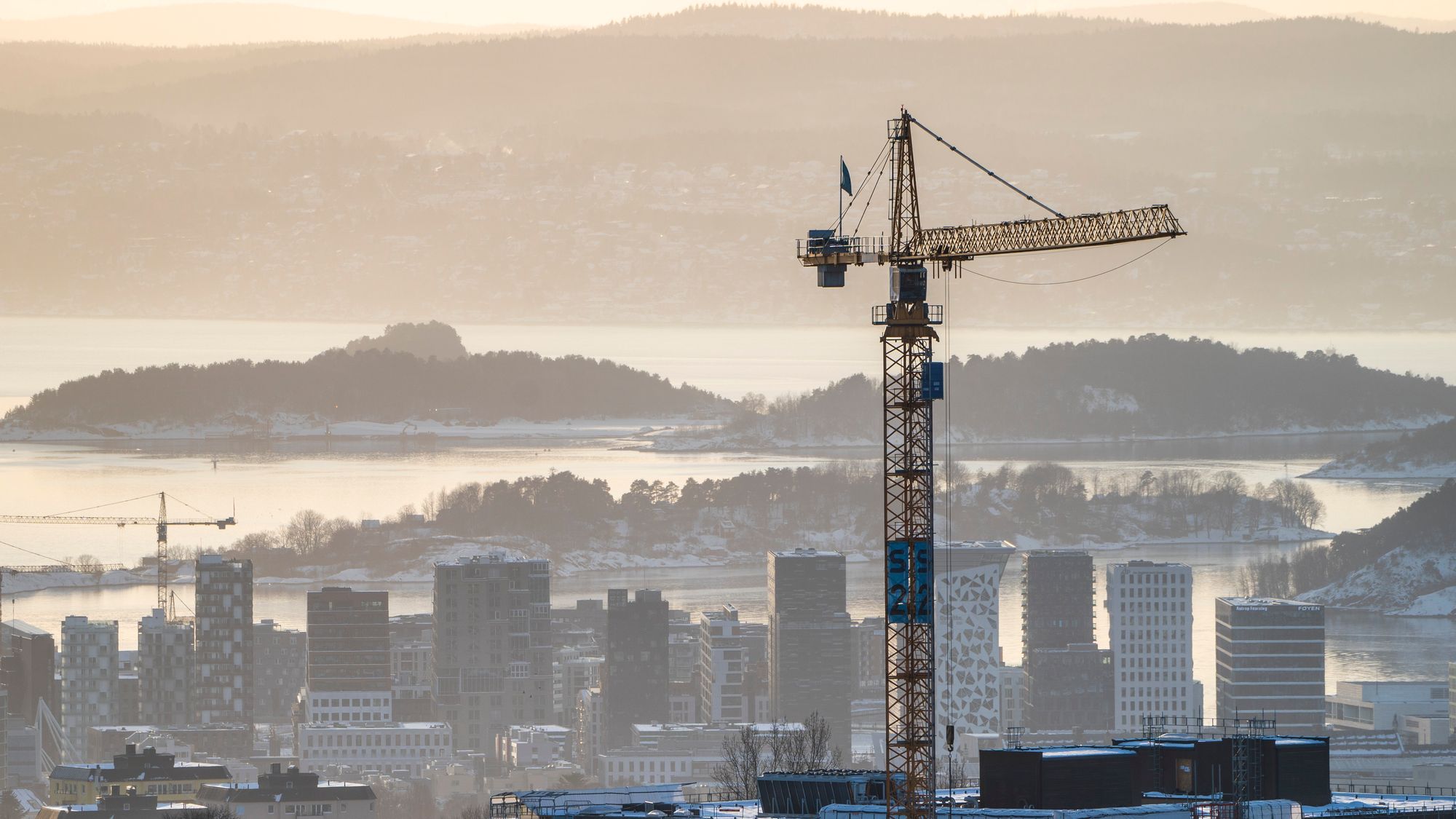 Nyboligsalget faller kraftig og prosjekter legges på is, særlig Oslo er hardt rammet.