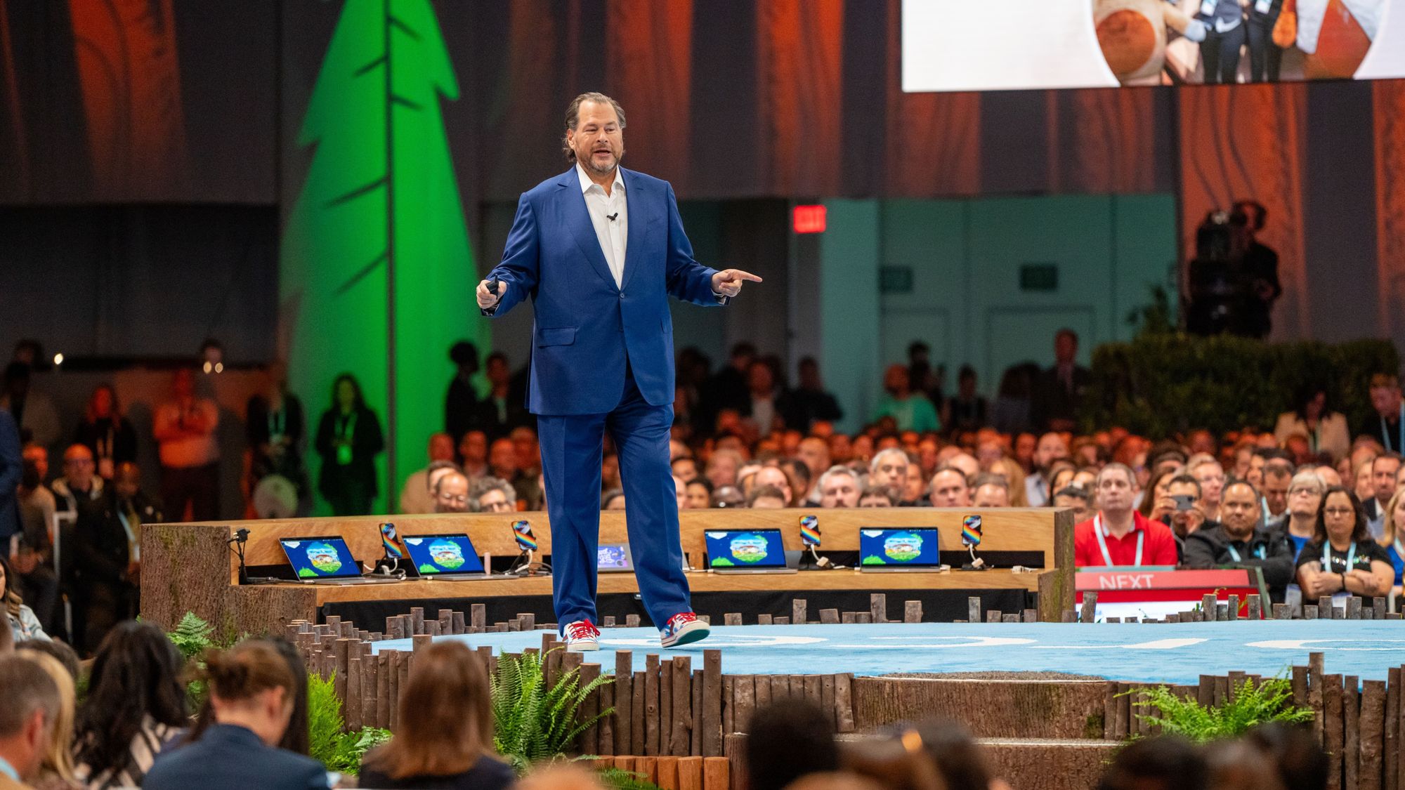 På den årlige Dreamforce-konferansen i San Fransisco lanserer Salesforce-sjef Marc Benioff gjerne årets nyheter. I 2023 handler mye om kunstig intelligens.