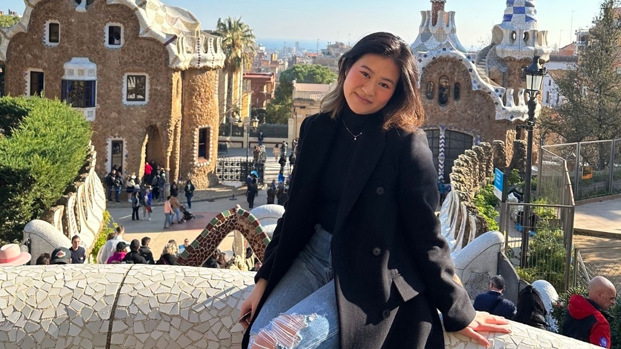 Det har ikke blitt tid til sommerferie de siste årene for Cathrine Tran (24) som studerer ved NTNU. Men med informasjonen fra veilederen fikk hun sikret bedre betaling for arbeidstimene sine i ferien. 