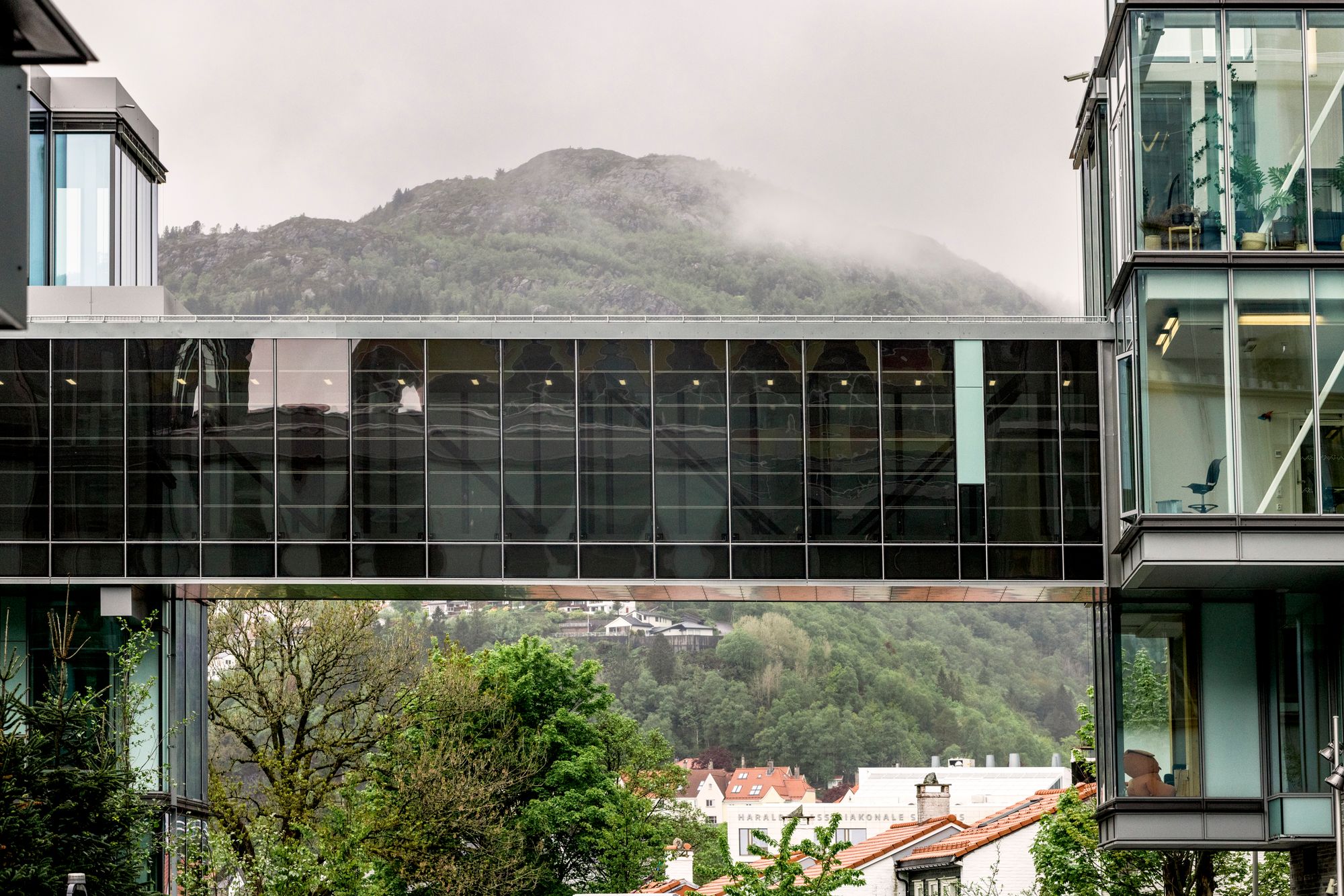 Når systemene som understøtter pasientbehandling stopper, er ikke en halvtime nedetid bare en irritasjon. Bildet er fra Haukeland sykehus i Bergen.