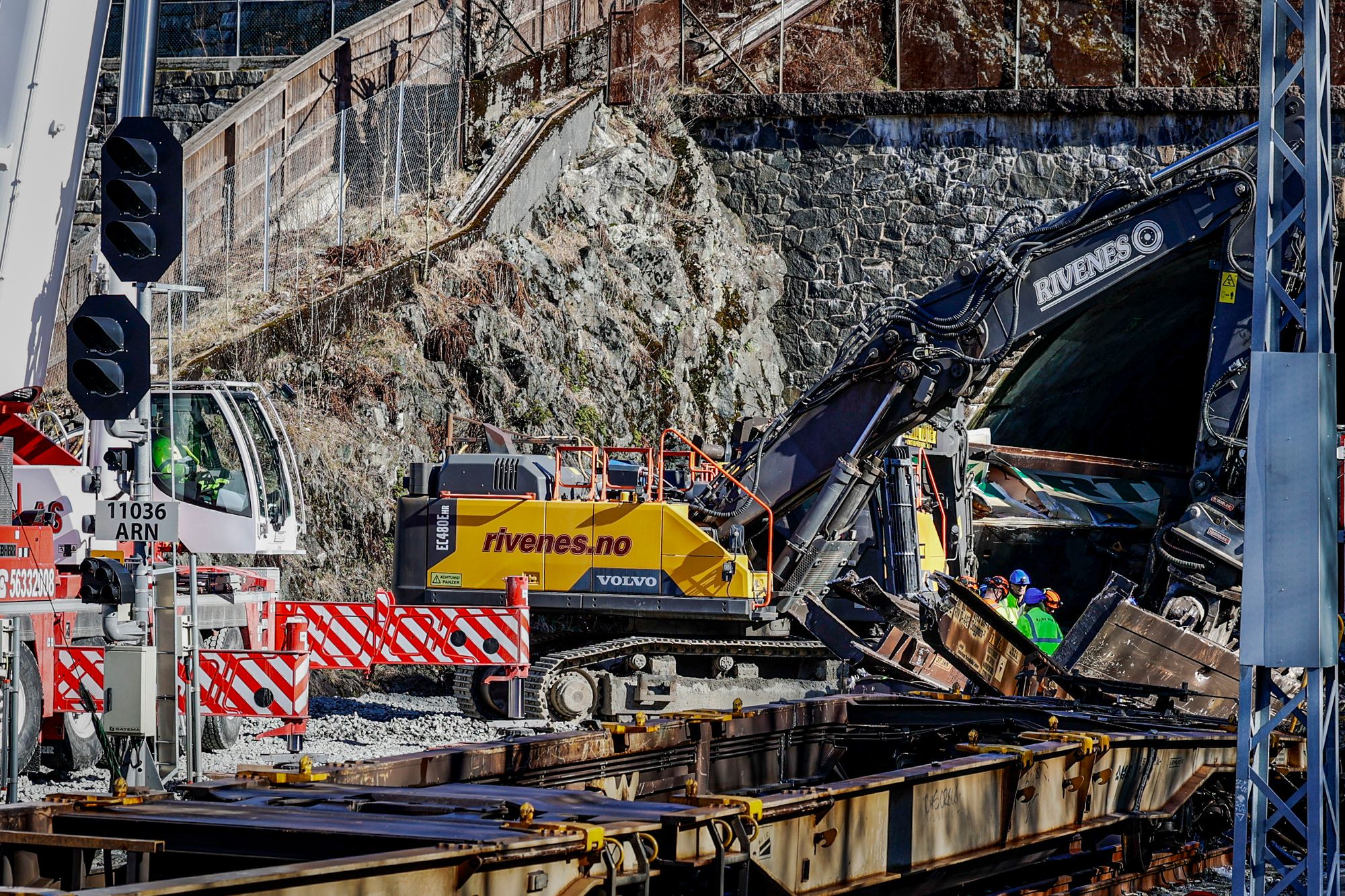 I mars 2024 sporet et godstog av på Arna stasjon i Bergen. 