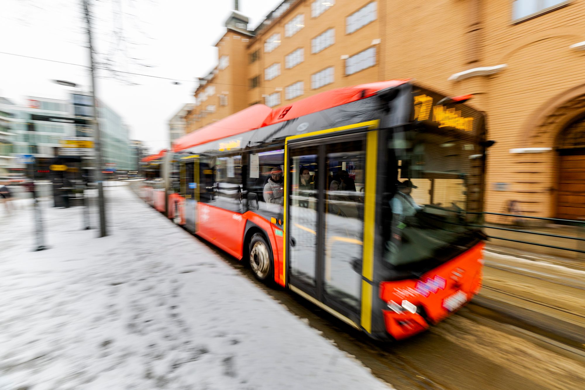 Store snømengder og glatte veier i Oslo skapte utfordringer i trafikken i januar. 