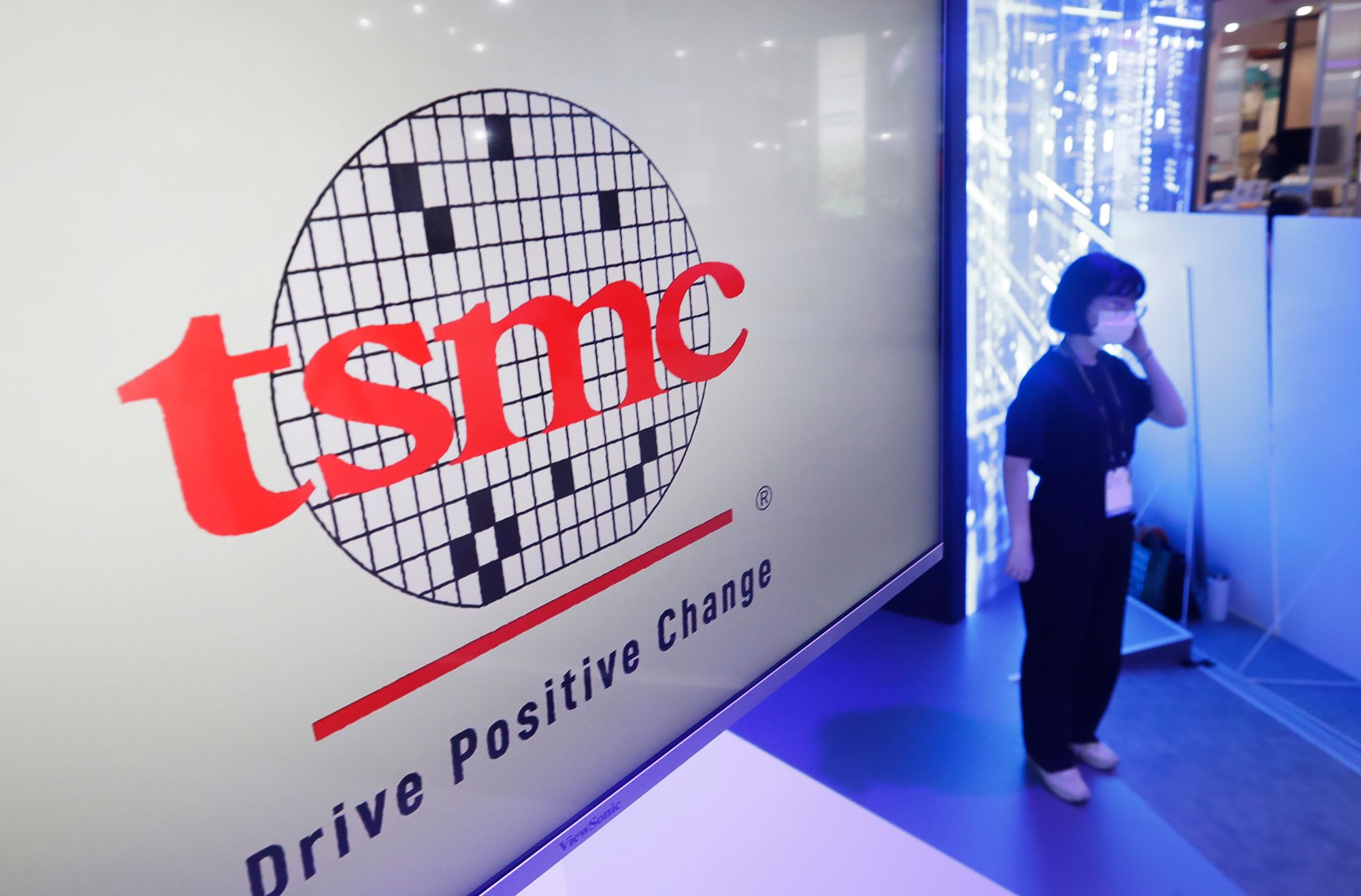 Taiwan Semiconductor Manufacturing Company (TSMC) som produserer databrikker, økte overskuddet med 60 prosent i andre kvartal.