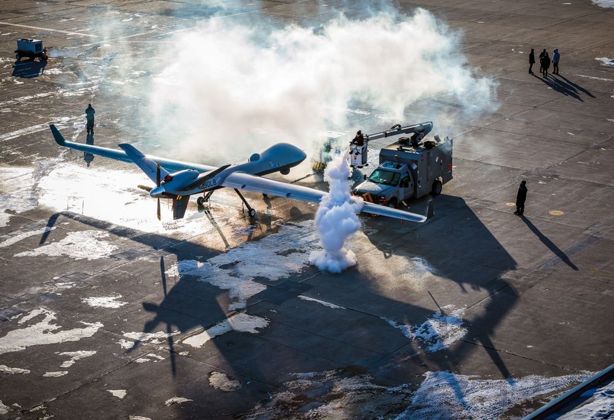 En General Atomics MQ-9B SeaGuardian under testing i kaldt vær i Canada. Royal Air Force planlegger å begynne innfasingen av slike i løpet av 2025. I dag opererer de MQ-9 Reaper.