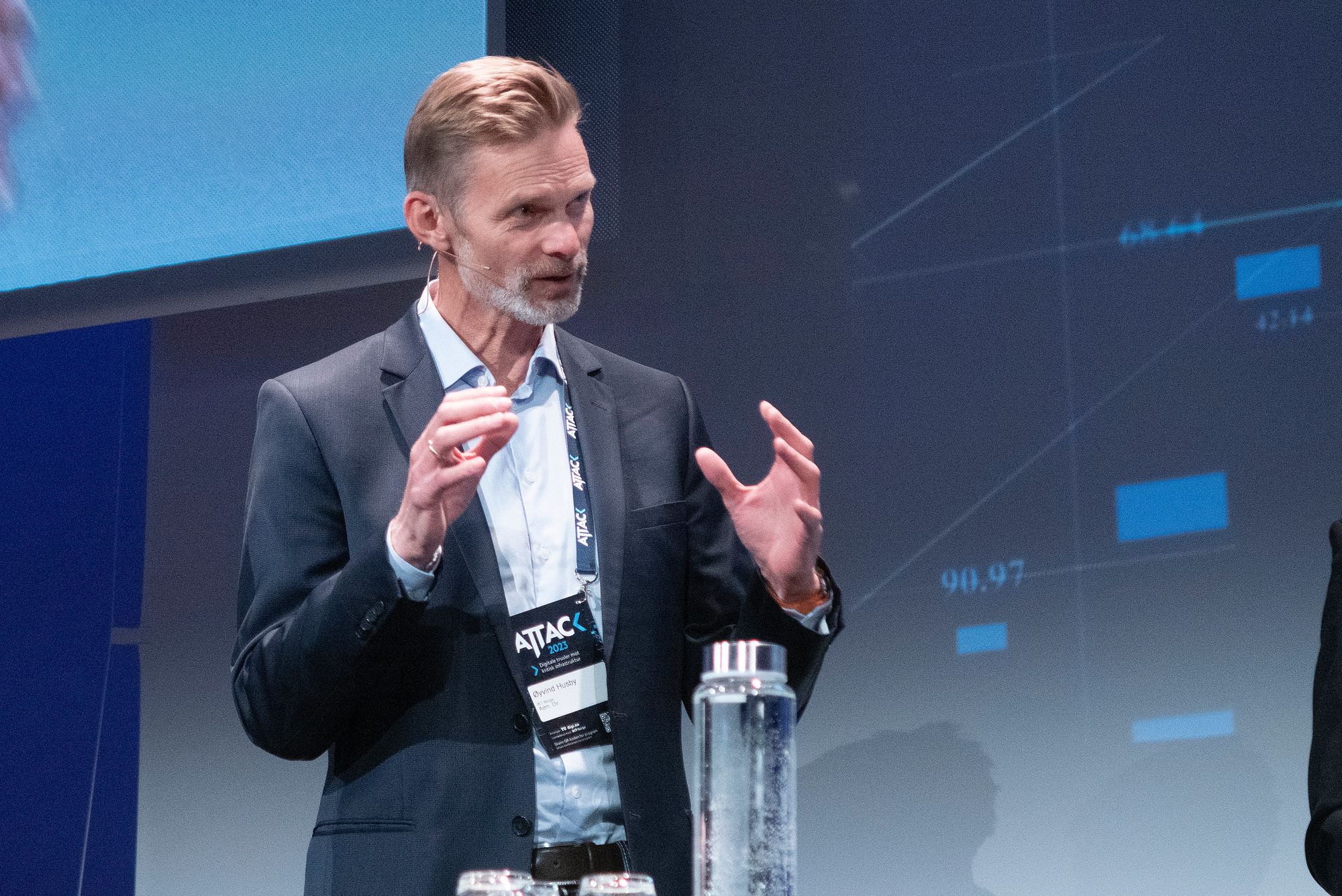Øyvind Husby i IKT-Norge mener det er feilslått å ha et mål om å redusere konsulentbruk.