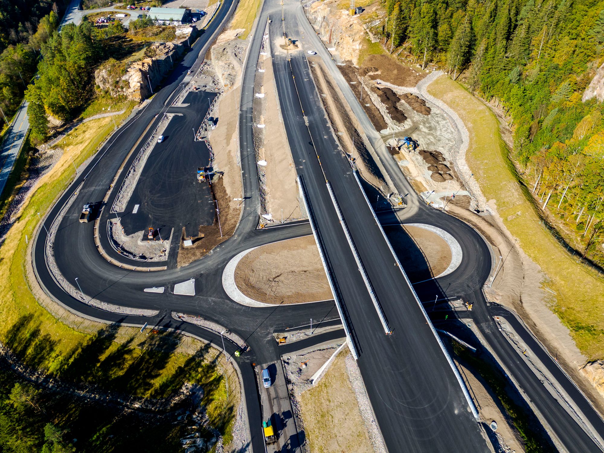 Store summer brukes på nye veiprosjekter, men bare rundt 20 prosent av prosjektene i dagens Nasjonal transportplan har positiv samfunnsøkonomisk nytte, ifølge Finanspolitikkutvalget.