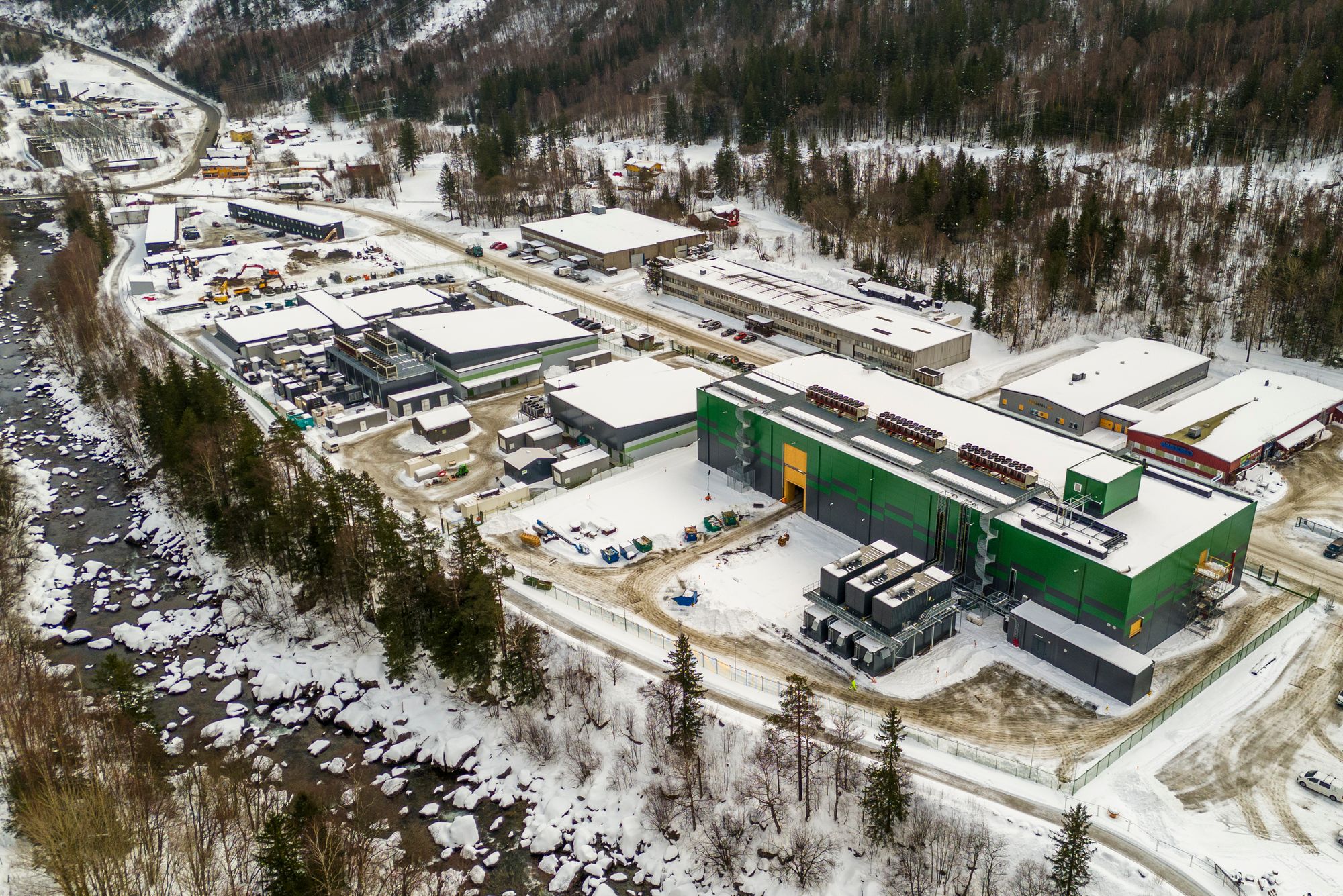 Illustrasjonsbilde: Dronefoto av Green Mountain datasenter på Rjukan.