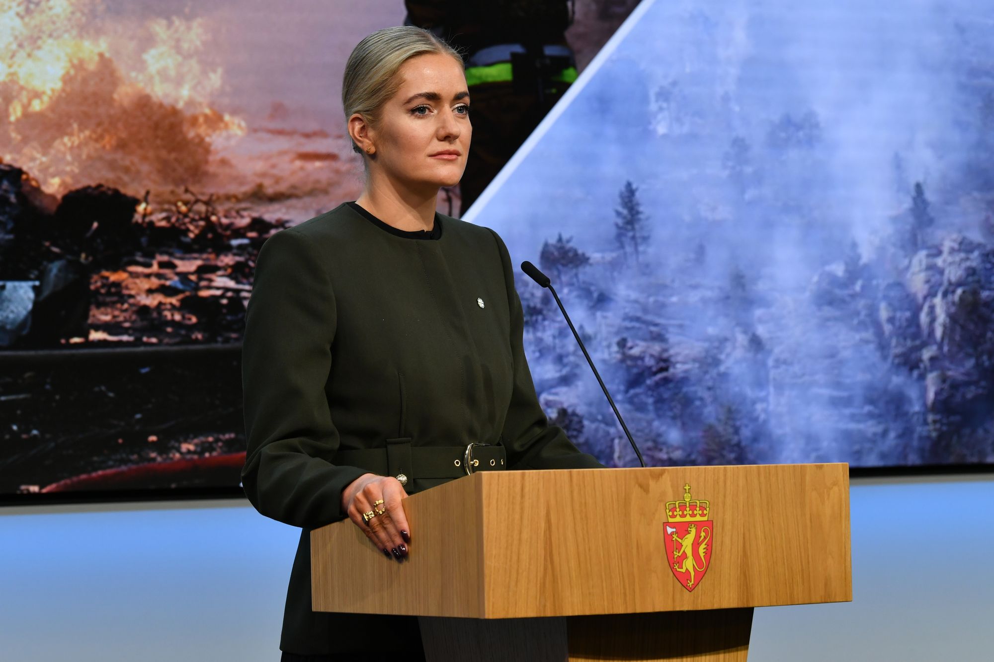 Justis- og beredskapsminister Emilie Enger Mehl la frem stortingsmeldingen om totalberedskap under en pressekonferanse i Marmorhallen i Oslo fredag.