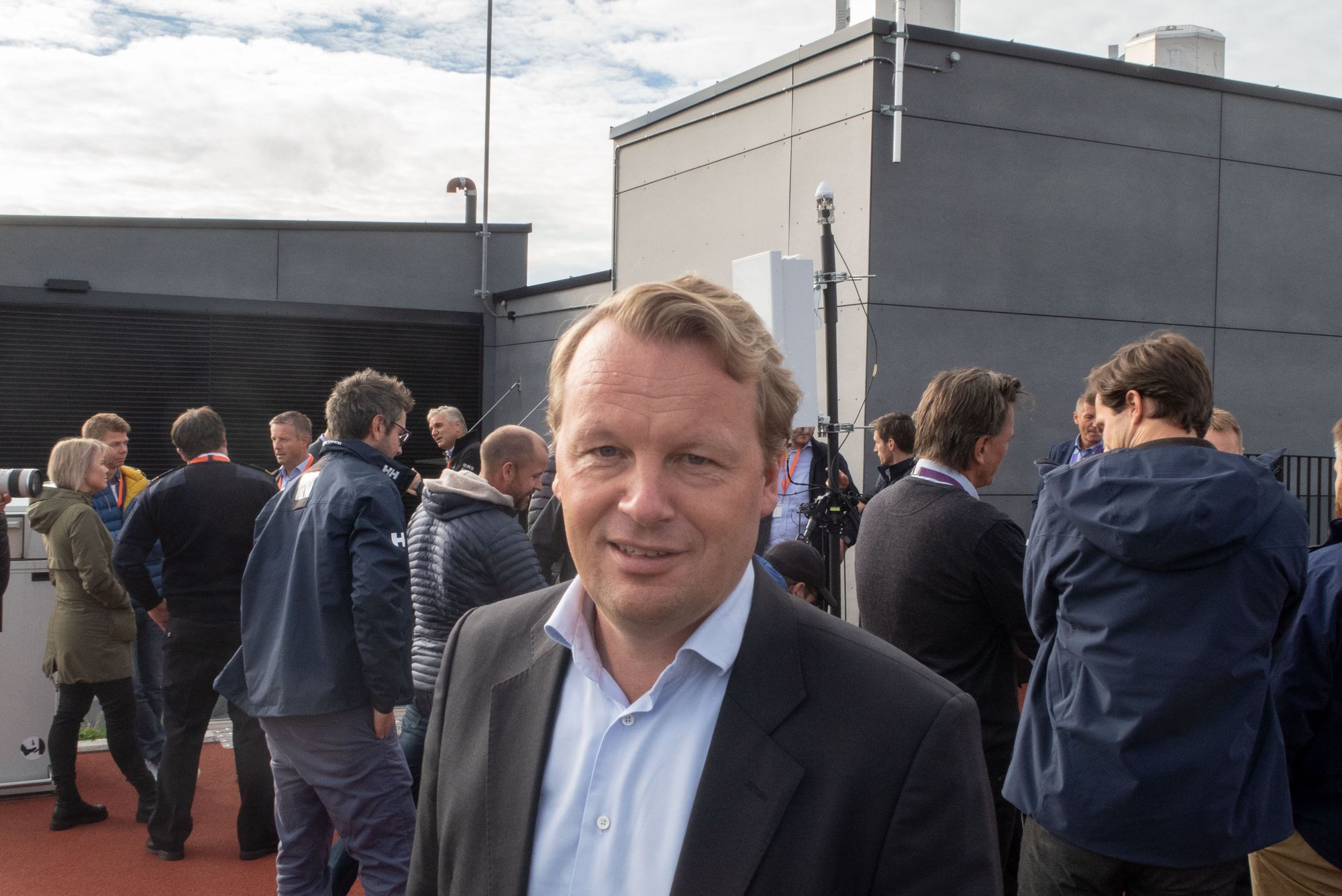 Leder for bedriftsmarkedet i Telia, Jon Christian Hillestad, på taket av Telias bygg på Økern i Oslo. Nå forlater han snart selskapet.