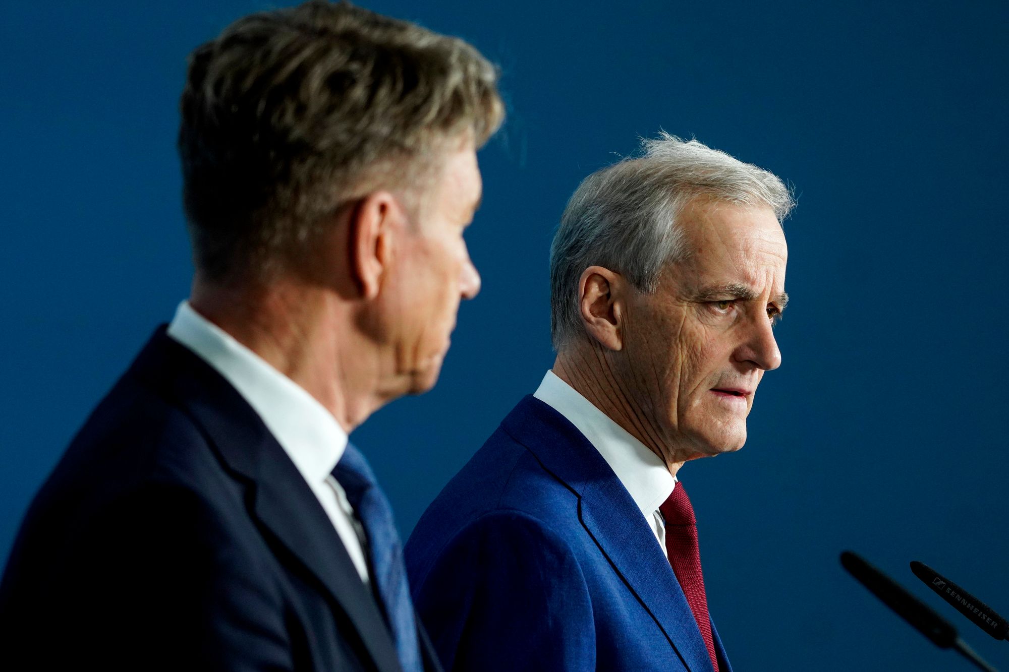 Statsminister Jonas Gahr Støre (Ap) og energiminister Terje Aasland (Ap) holder pressekonferanse om strøm på Statsministerens kontor.