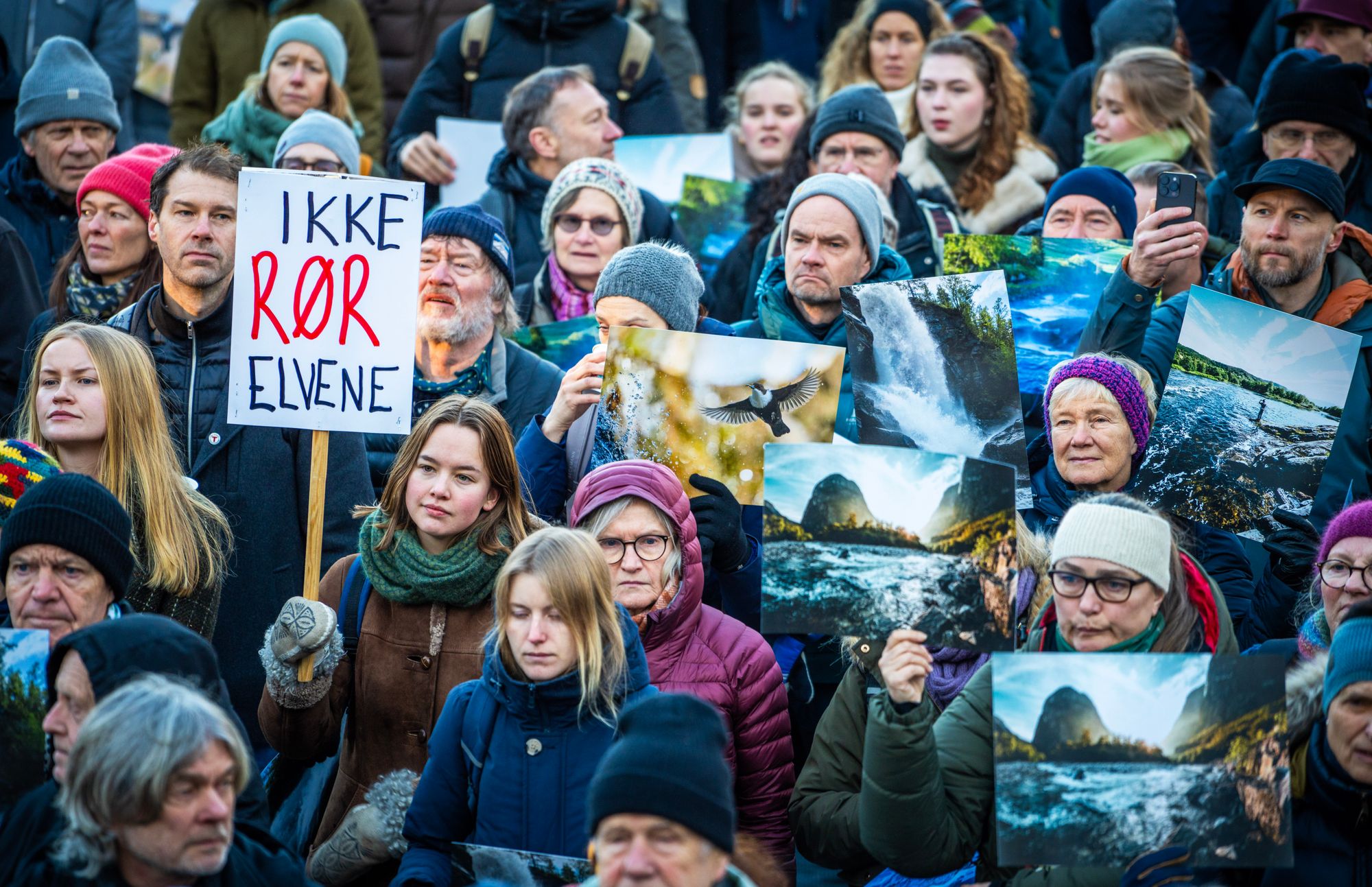 Flere demonstrerte utenfor Stortinget tirsdag i et forsøk på å få stortingsflertallet til å snu. Det gjorde de ikke.