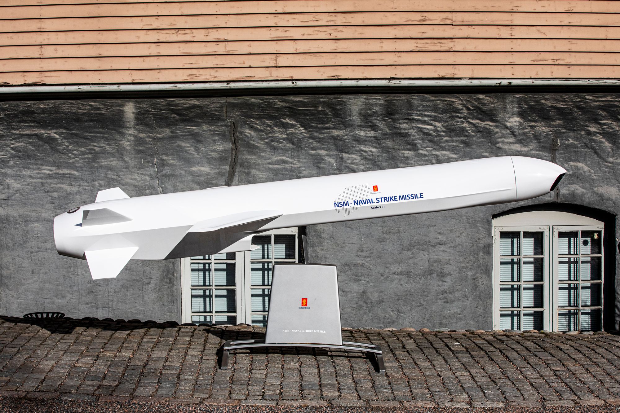 Naval Strike Missile Coastal Defence System fra Kongsberg Defence & Aerospace. Utskytning av en NSM-missil fra en lastebil. 