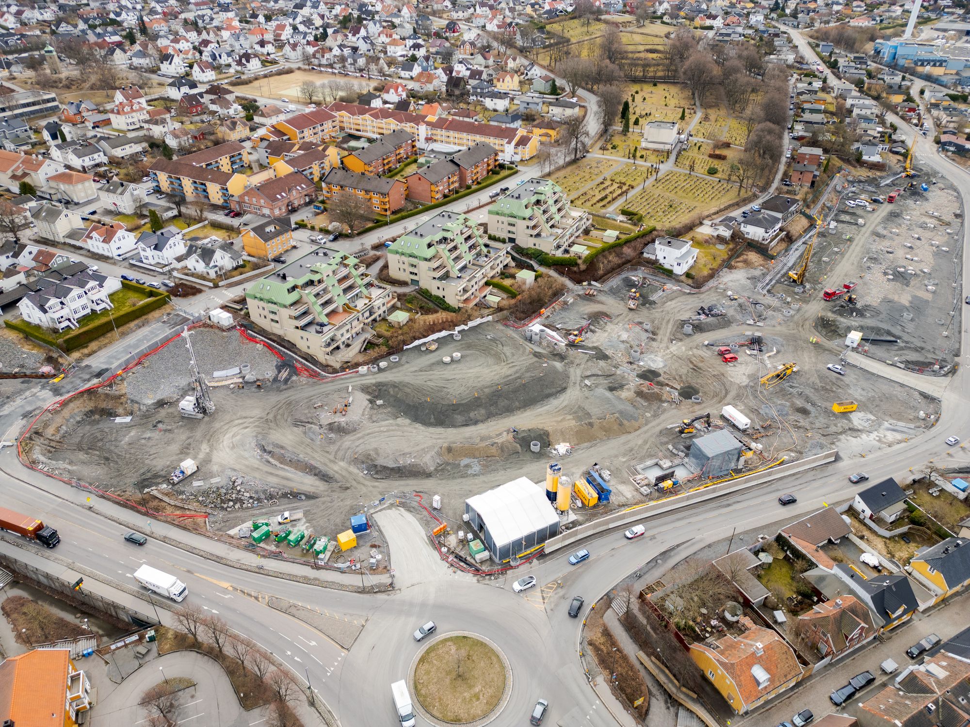 Beboerne i Høienhaldgata 9 i Moss, fikk tirsdag beskjed om at byggene må fraflyttes før 1. oktober 2025.