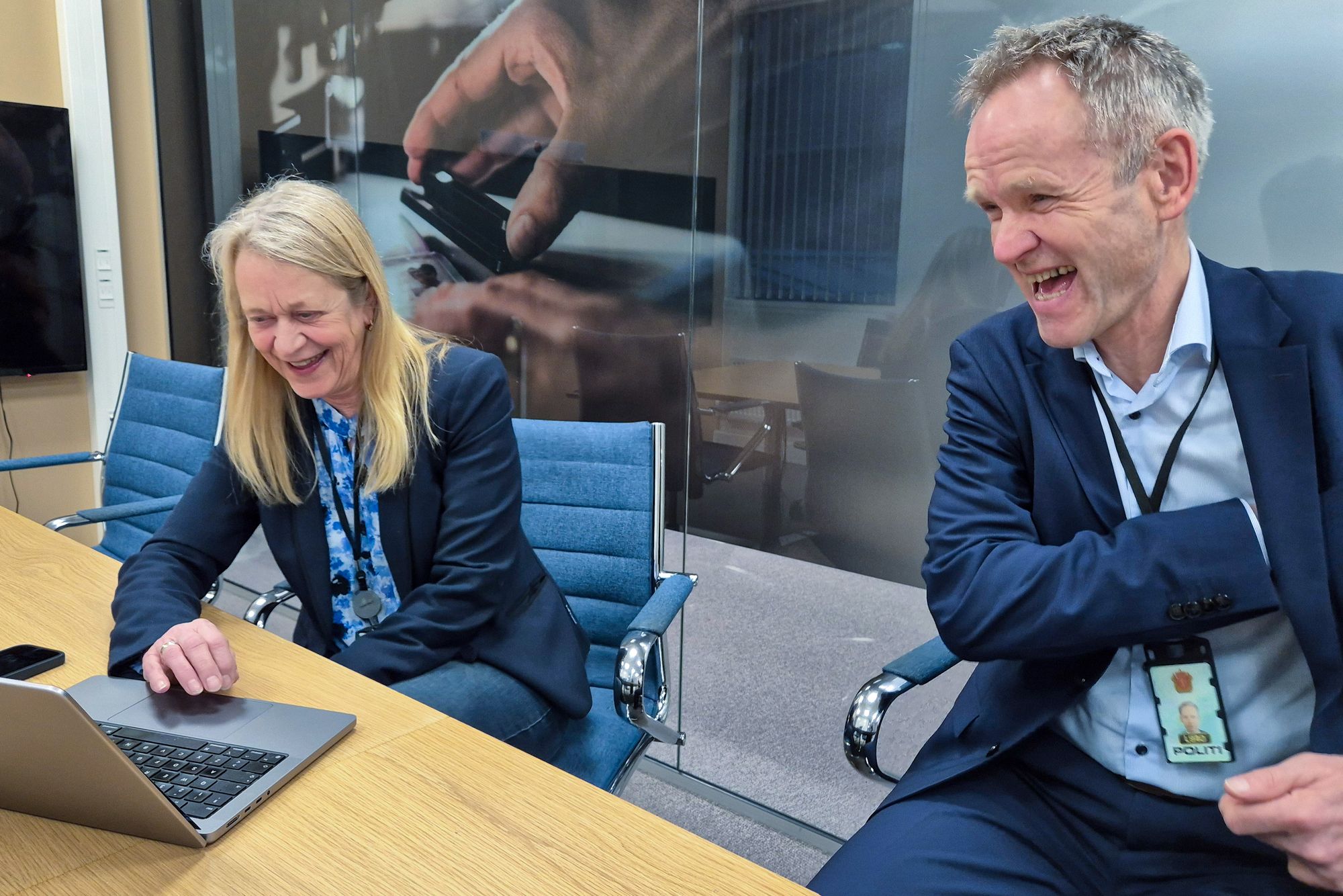 − Nå driver vi ikke på og flikker. Nå gjør vi noen røffe grep, sier politidirektør Håkon Skulstad om politiets nye IT-omlegging. Catherine Janson skal lede arbeidet.