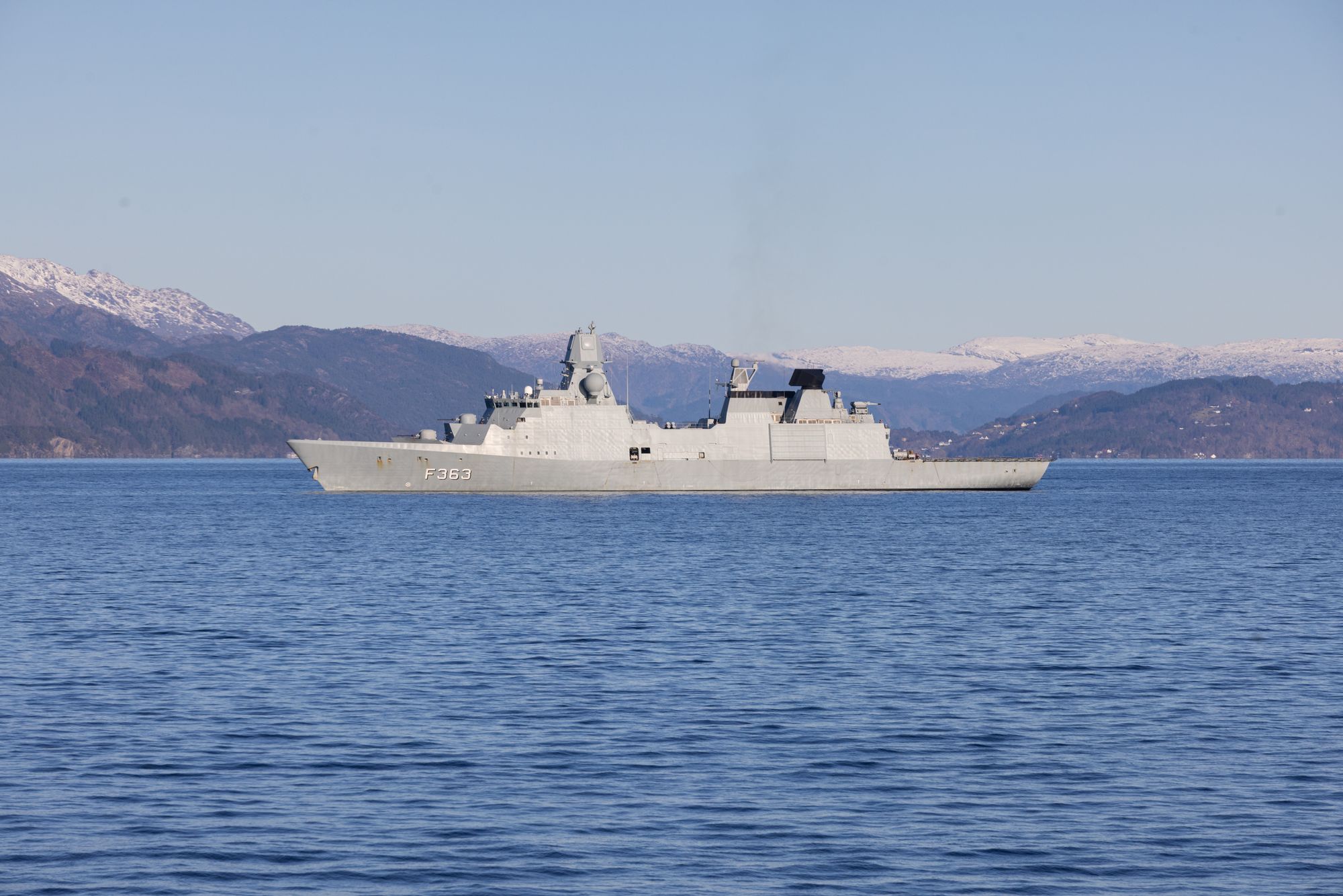 Den danske fregatten HDMS Niels Juel under øvelsen Arctic Dolphin 2025 tidligere i år.