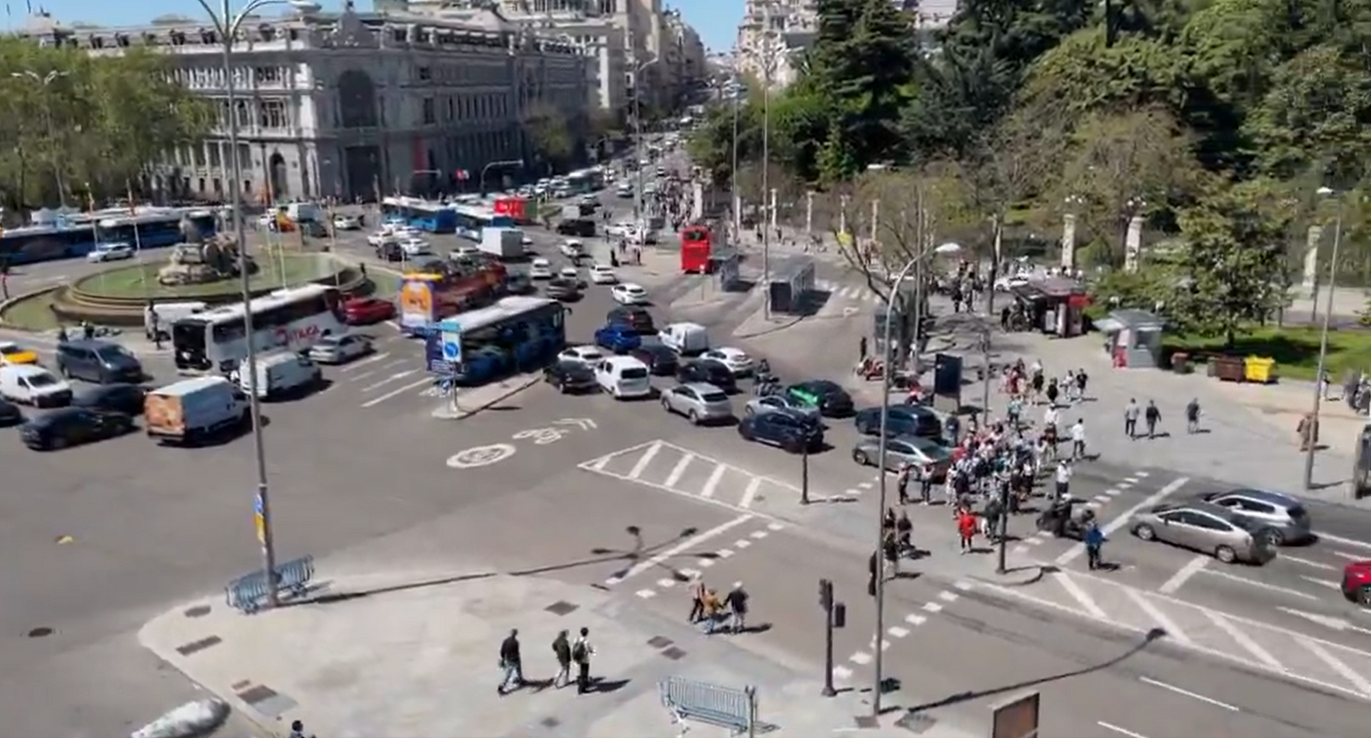 Strømbruddet i Spania og Portugal 28. april er den største i europeisk historie. Her på Plaza de Cibeles i Madrid fungerte ingen trafikklys.