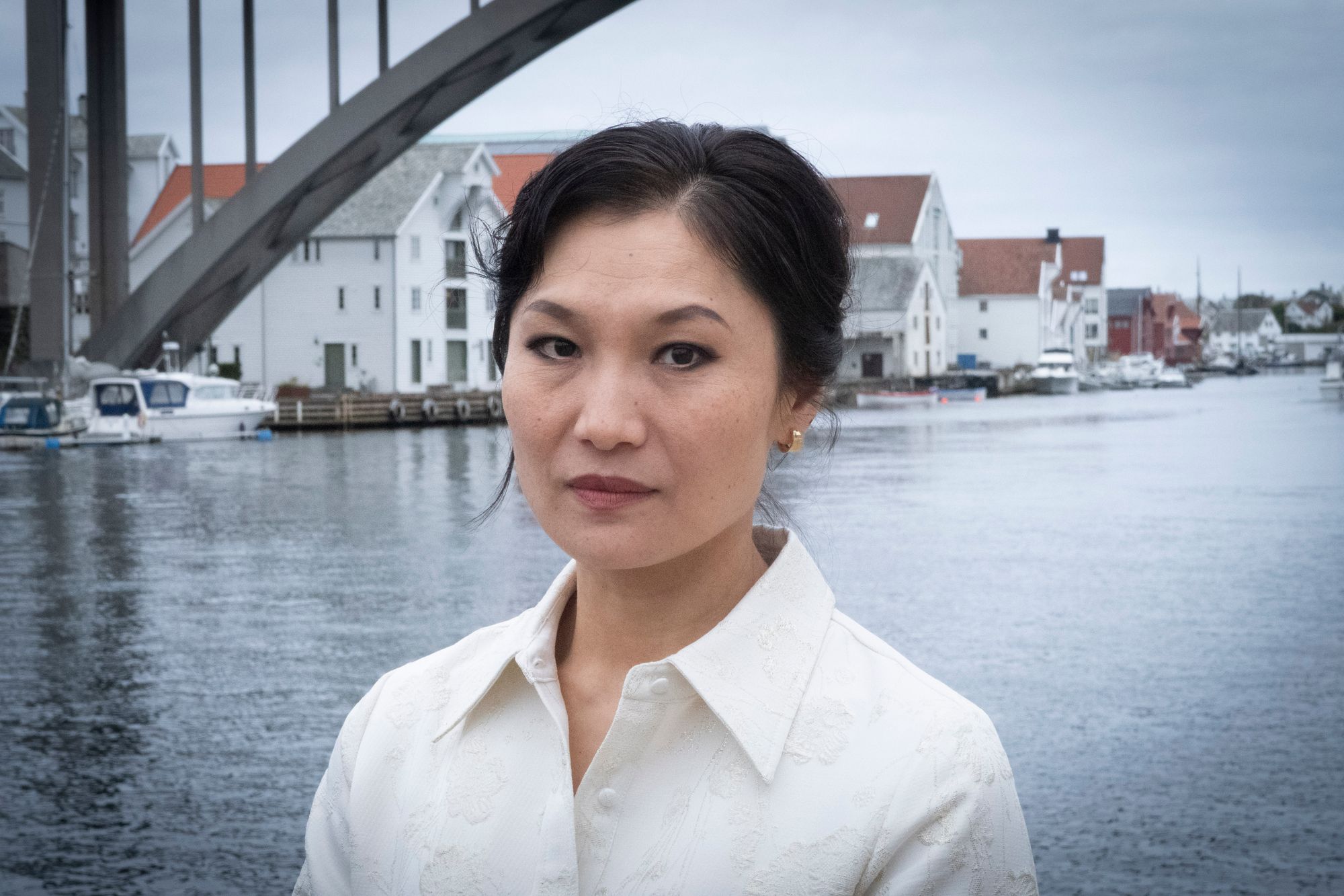 Kristin Dahle Larsen, som er direktør for tele i Lyse-konsernet, begrunner nedbemanningsvarselet med digitaliseringsprosjekter, store mobilinvesteringer, endringer i fibermarkedet og muligheten til å utnytte synergier etter sammenslåingen av Lyses televirksomhet, Altibox og Ice i 2024.