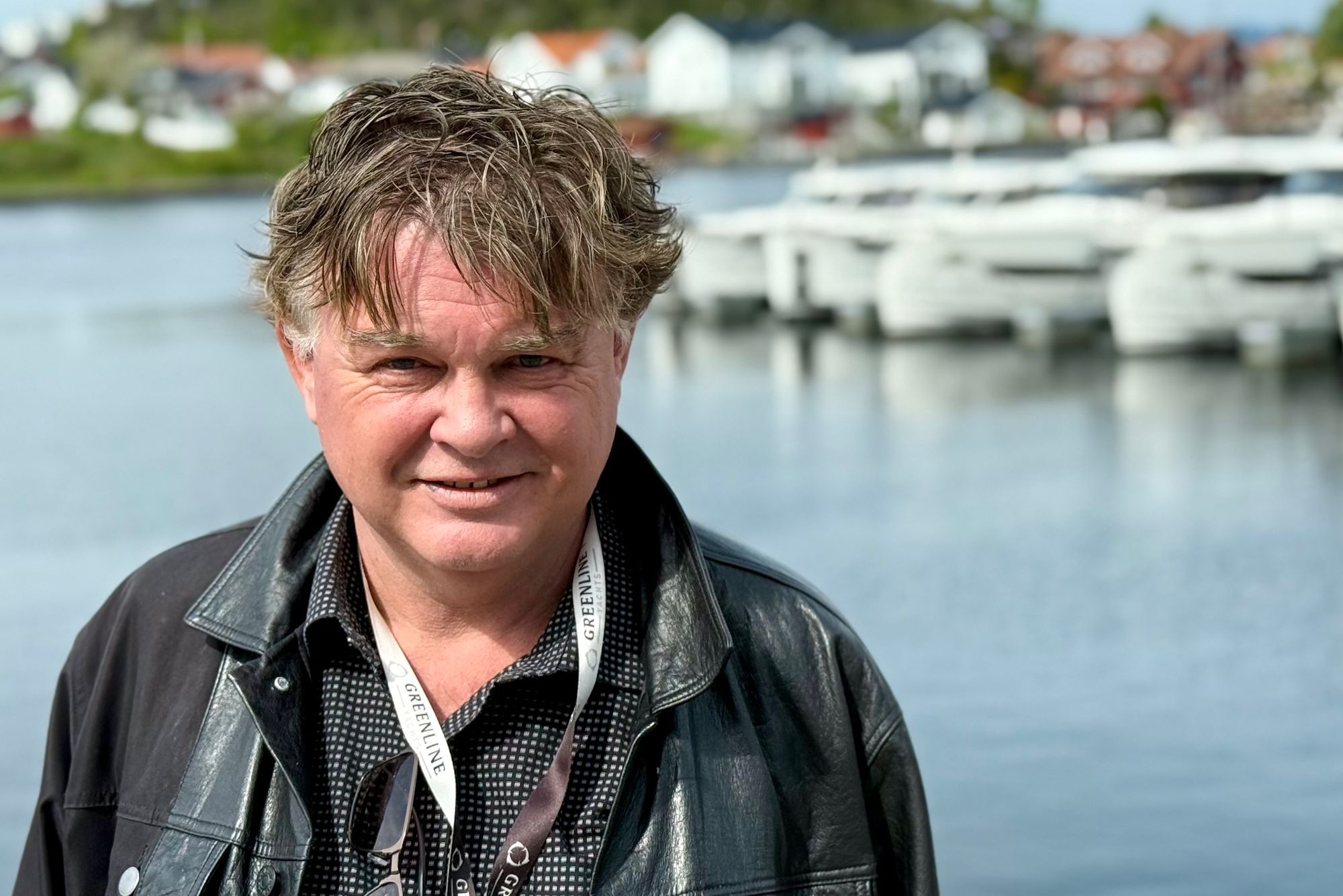 Ernst Terje Jakobsen har tapt betydelige beløp på elbåtsatsingen i Telemark. Likevel satser han videre.