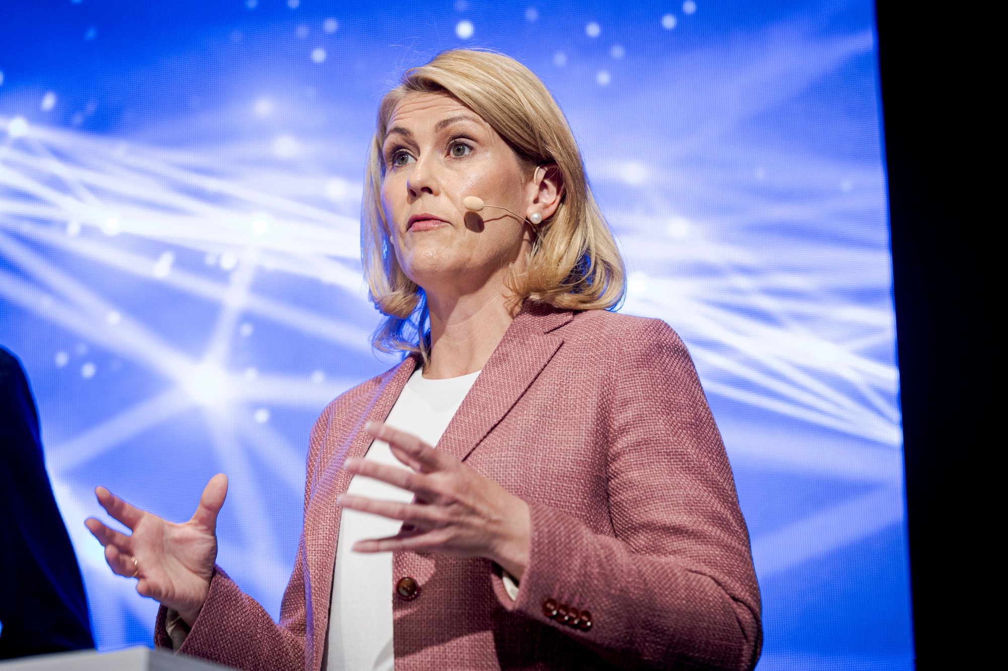 Microsoft Norge-sjef Kristine Dahl Steidel under IKT-Norges årskonferanse 2025.