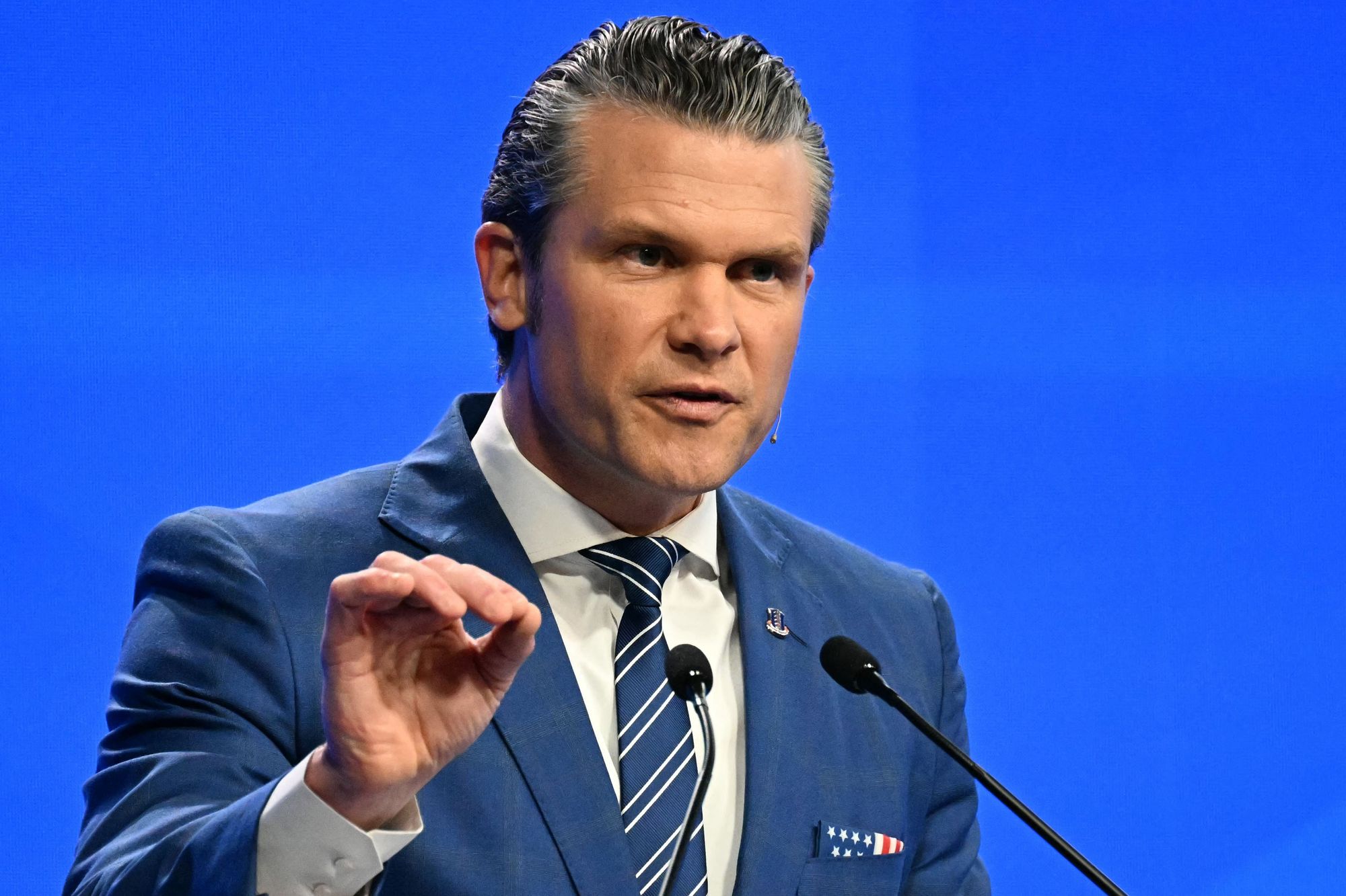 USAs forsvarsminister Pete Hegseth holdt innlegg under sikkerhetskonferansen i Singapore lørdag.