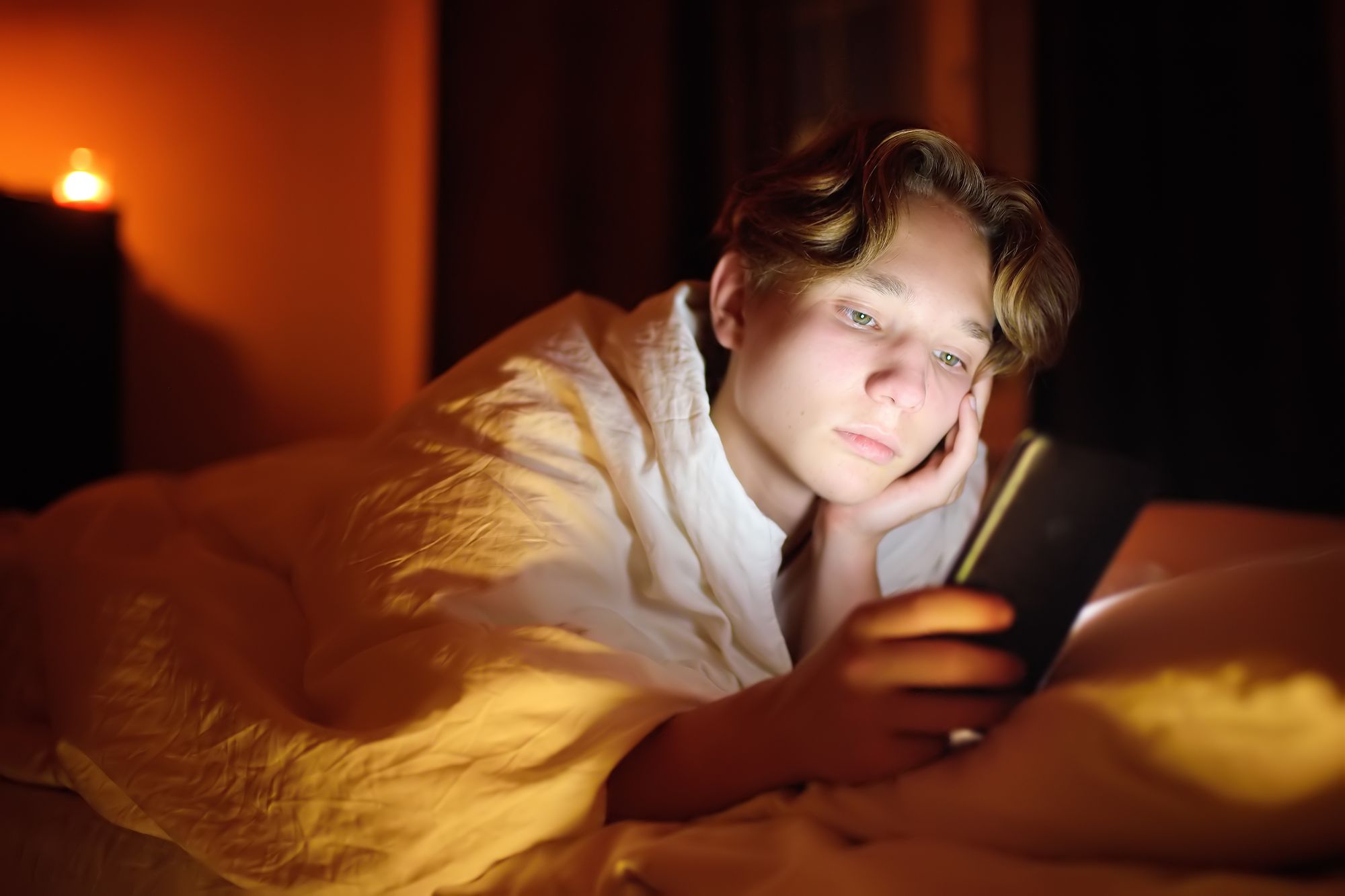 80 prosent av de spurte i en fersk undersøkelse svarer at de gjerne skulle ha brukt mindre tid på mobilen.