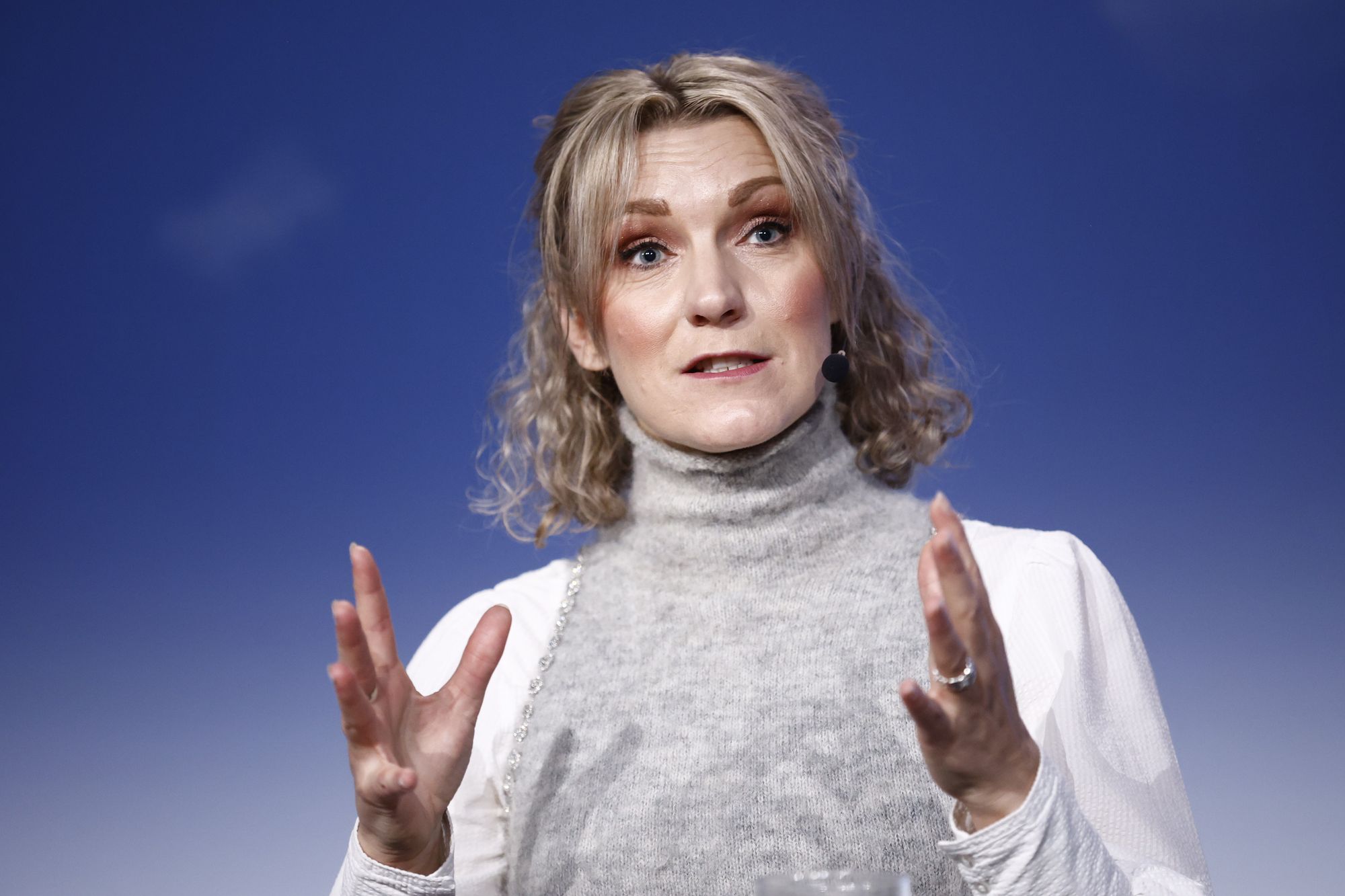 Karianne Tung pratet om exit-strategi fra amerikanske skytjenester under Digitaliseringskonferansen i Oslo. Det er spennende og interessant, men vi må også se hvordan det vil fungere i praksis, sier statsråden fra scenen.