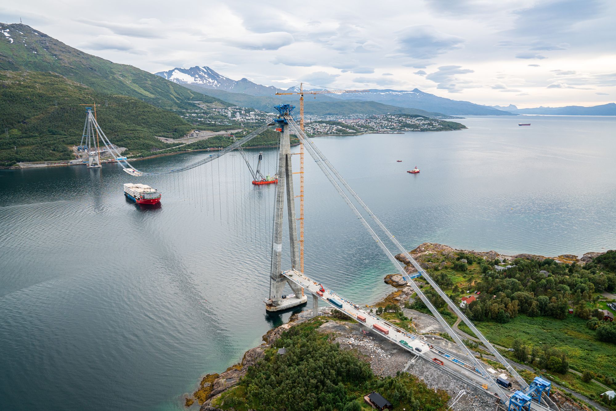 Hålogalandsbrua utenfor Narvik under bygging, november 2017.