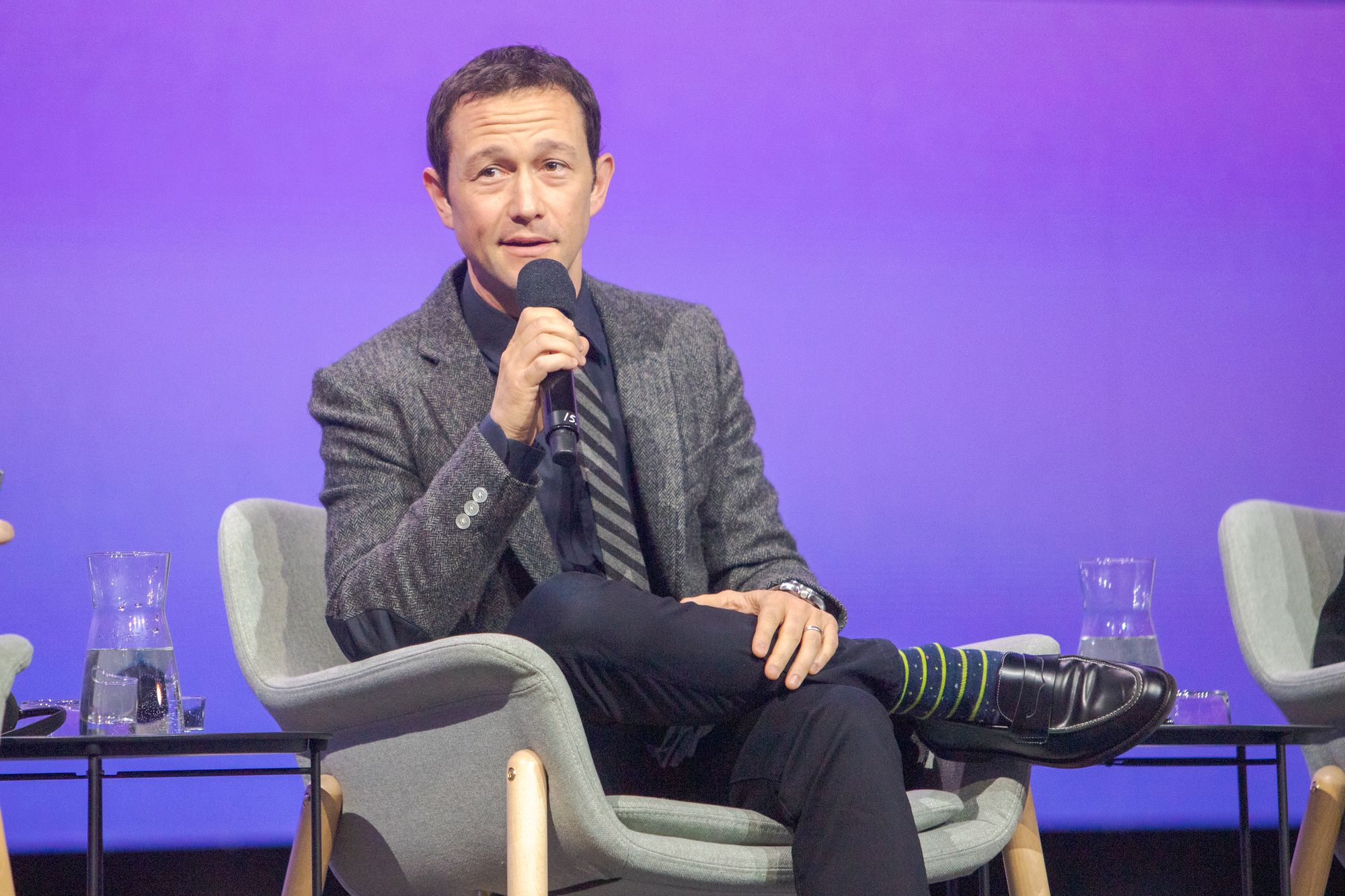 Joseph Gordon-Levitt, som er skuespiller, produsent og grunnlegger av Hitrecord, tok til orde for regulering av tekgigantene under Internet Governance Forum.
