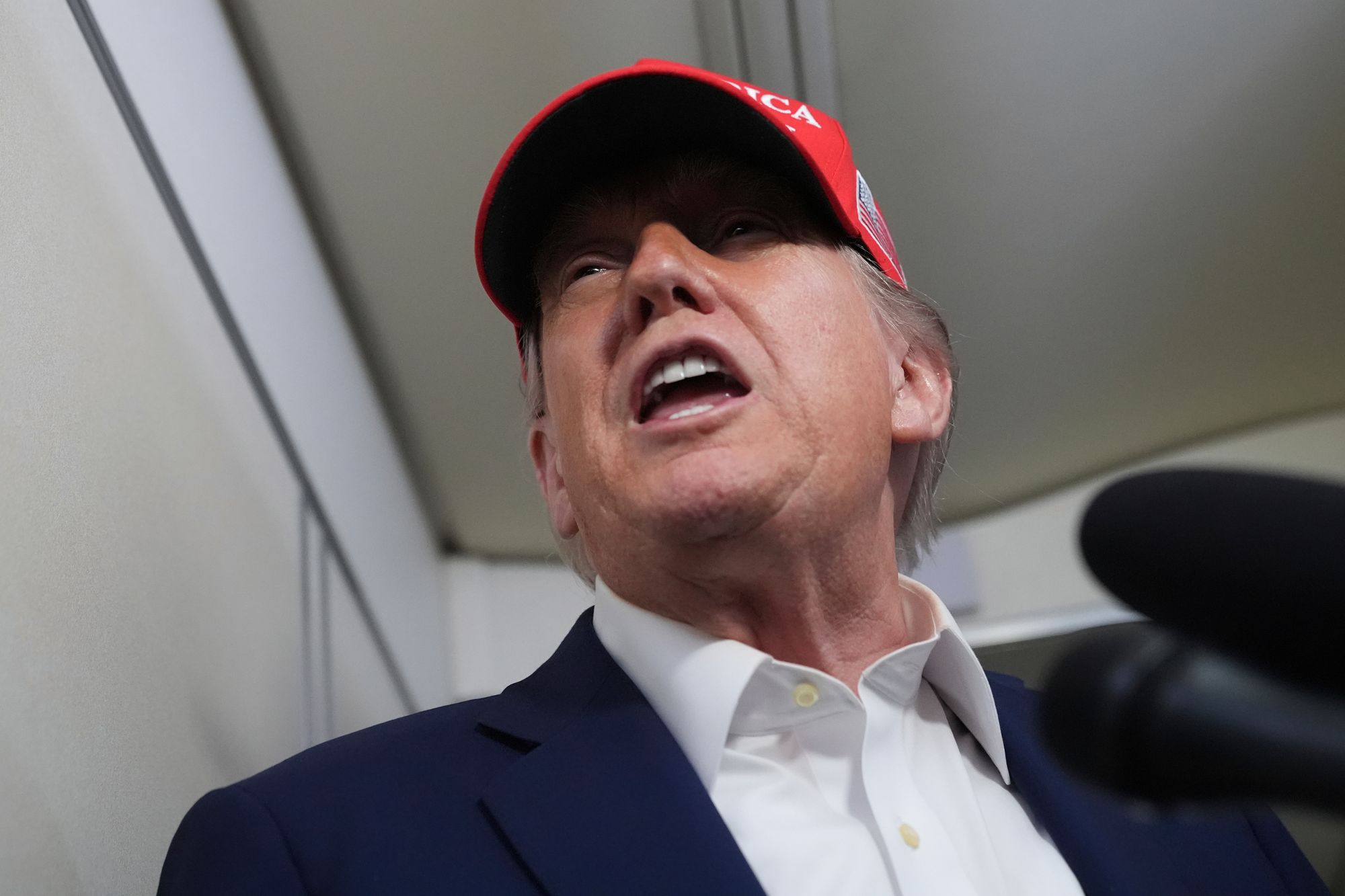 USAs president Donald Trump sier at samtalene med Kina om et eventuelt salg av Tiktok i USA kommer til å starte om få dager.